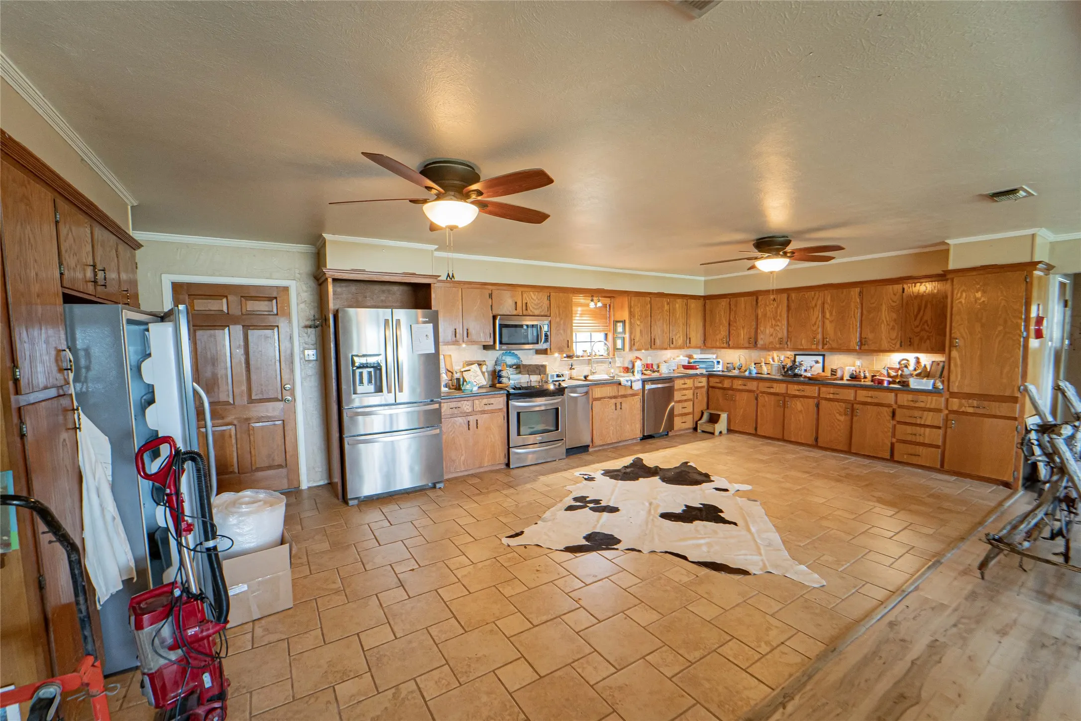 Single Family Residence For Sale in Stephens County , 3267 County Road 320, Breckenridge, Texas 76424, 3 Bedrooms, 2 Bathrooms, 2 Garage spaces, 2,040 Sqft, built in 1980, Price $449,000, mls#21259558, Real Estate Agent in Breckenridge, Homes For Sale in Stephens county, Homes For Sale in Breckenridge, Realtor in Breckenridge Texas, Real Estate Brokerage Independent Realty Texas, Luminita Cordes Realtor