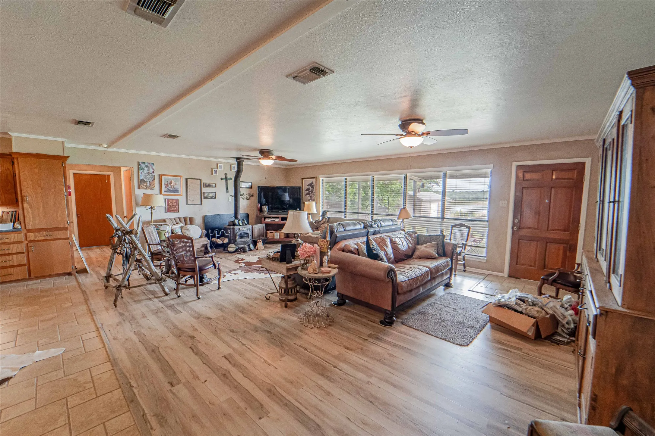 Single Family Residence For Sale in Stephens County , 3267 County Road 320, Breckenridge, Texas 76424, 3 Bedrooms, 2 Bathrooms, 2 Garage spaces, 2,040 Sqft, built in 1980, Price $449,000, mls#21259558, Real Estate Agent in Breckenridge, Homes For Sale in Stephens county, Homes For Sale in Breckenridge, Realtor in Breckenridge Texas, Real Estate Brokerage Independent Realty Texas, Luminita Cordes Realtor