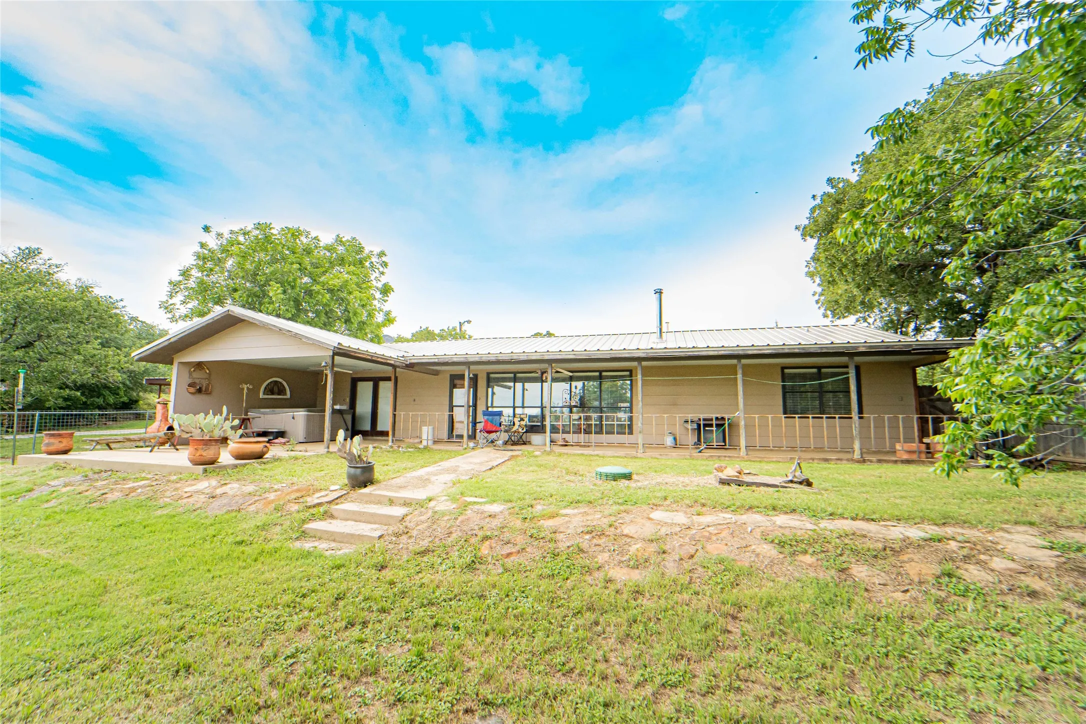 Single Family Residence For Sale in Stephens County , 3267 County Road 320, Breckenridge, Texas 76424, 3 Bedrooms, 2 Bathrooms, 2 Garage spaces, 2,040 Sqft, built in 1980, Price $449,000, mls#21259558, Real Estate Agent in Breckenridge, Homes For Sale in Stephens county, Homes For Sale in Breckenridge, Realtor in Breckenridge Texas, Real Estate Brokerage Independent Realty Texas, Luminita Cordes Realtor