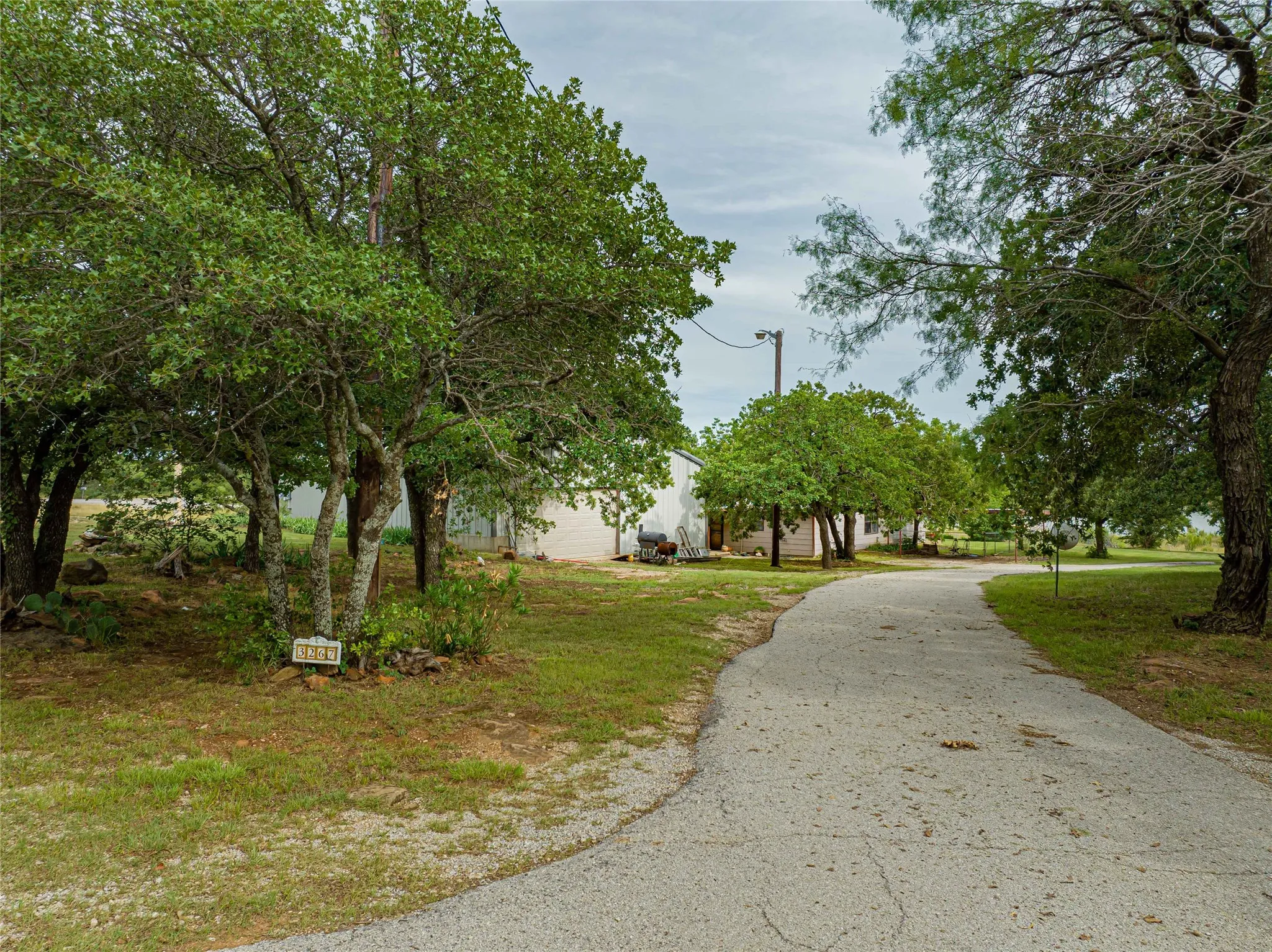 Single Family Residence For Sale in Stephens County , 3267 County Road 320, Breckenridge, Texas 76424, 3 Bedrooms, 2 Bathrooms, 2 Garage spaces, 2,040 Sqft, built in 1980, Price $449,000, mls#21259558, Real Estate Agent in Breckenridge, Homes For Sale in Stephens county, Homes For Sale in Breckenridge, Realtor in Breckenridge Texas, Real Estate Brokerage Independent Realty Texas, Luminita Cordes Realtor