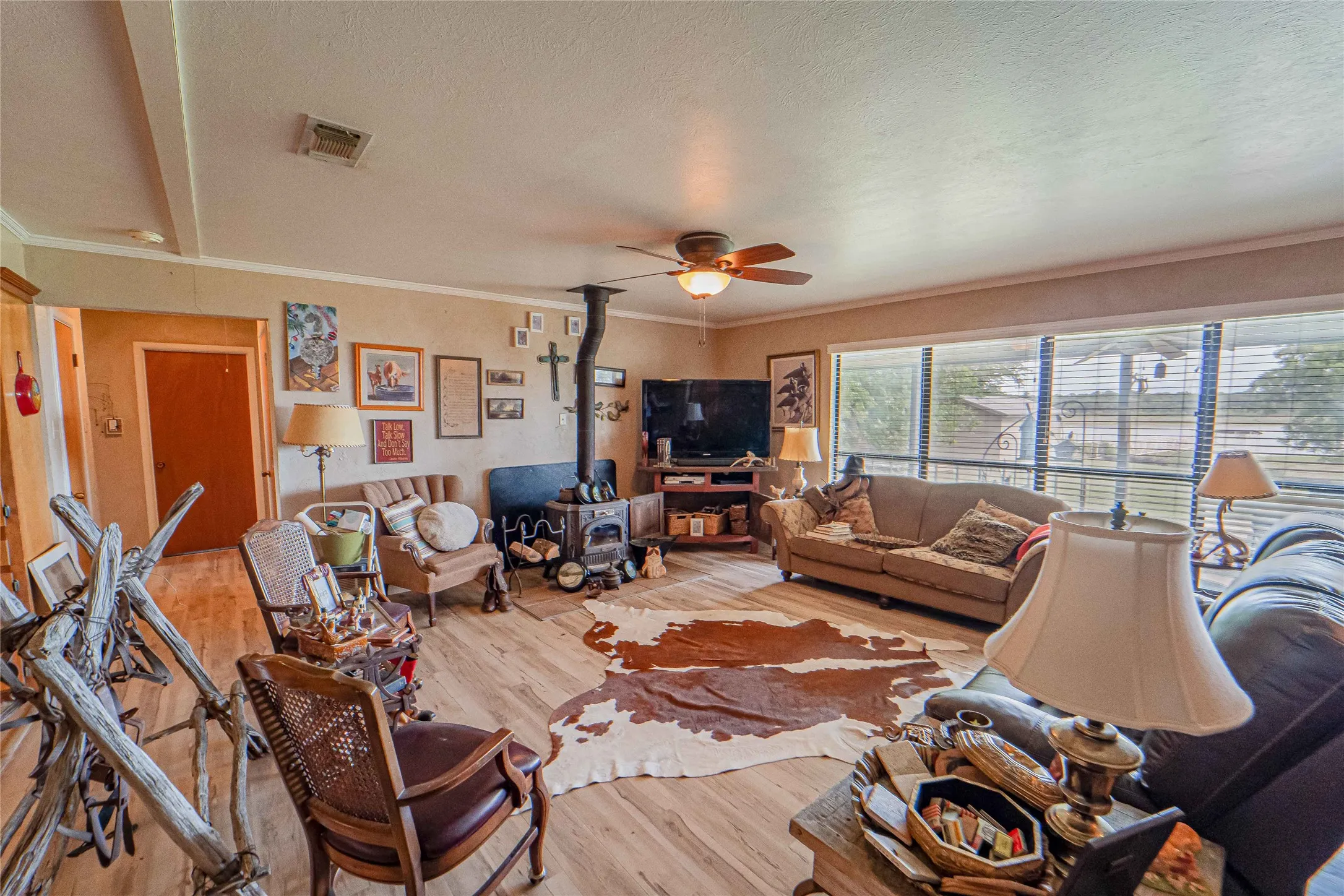 Single Family Residence For Sale in Stephens County , 3267 County Road 320, Breckenridge, Texas 76424, 3 Bedrooms, 2 Bathrooms, 2 Garage spaces, 2,040 Sqft, built in 1980, Price $449,000, mls#21259558, Real Estate Agent in Breckenridge, Homes For Sale in Stephens county, Homes For Sale in Breckenridge, Realtor in Breckenridge Texas, Real Estate Brokerage Independent Realty Texas, Luminita Cordes Realtor