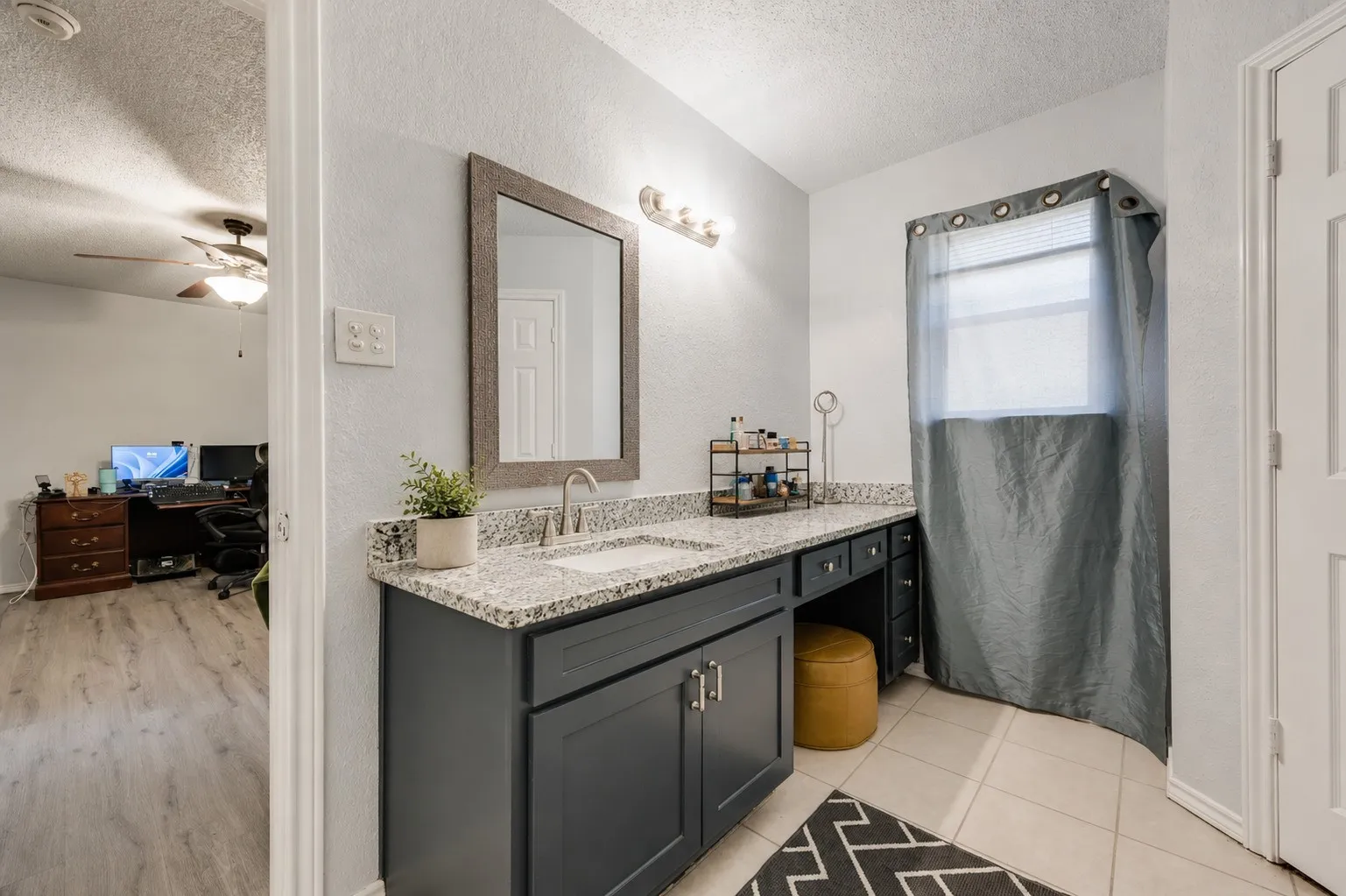 Single Family Residence For Sale in Tarrant County , 915 Freestone Drive, Arlington, Texas 76017, 5 Bedroom, 2 Bathroom, Garage spaces, 1,970 Sqft, built in 1984, mls#21276126, Real Estate Agent in Arlington, Homes For Sale in Tarrant county, Homes For Sale in Arlington, Realtor in Arlington Texas, Real Estate Brokerage Independent Realty Texas, Luminita Cordes Realtor