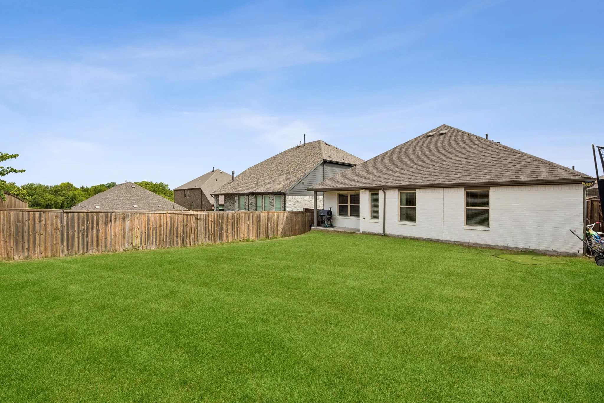 Single Family Residence For Sale in Kaufman County , 4261 Bullock Lane, Forney, Texas 75126, 5 Bedroom, 3 Bathroom, 2 Garage spaces, 2,067 Sqft, built in 2021, mls#21273577, Real Estate Agent in Forney, Homes For Sale in Kaufman county, Homes For Sale in Forney, Realtor in Forney Texas, Real Estate Brokerage Independent Realty Texas, Luminita Cordes Realtor