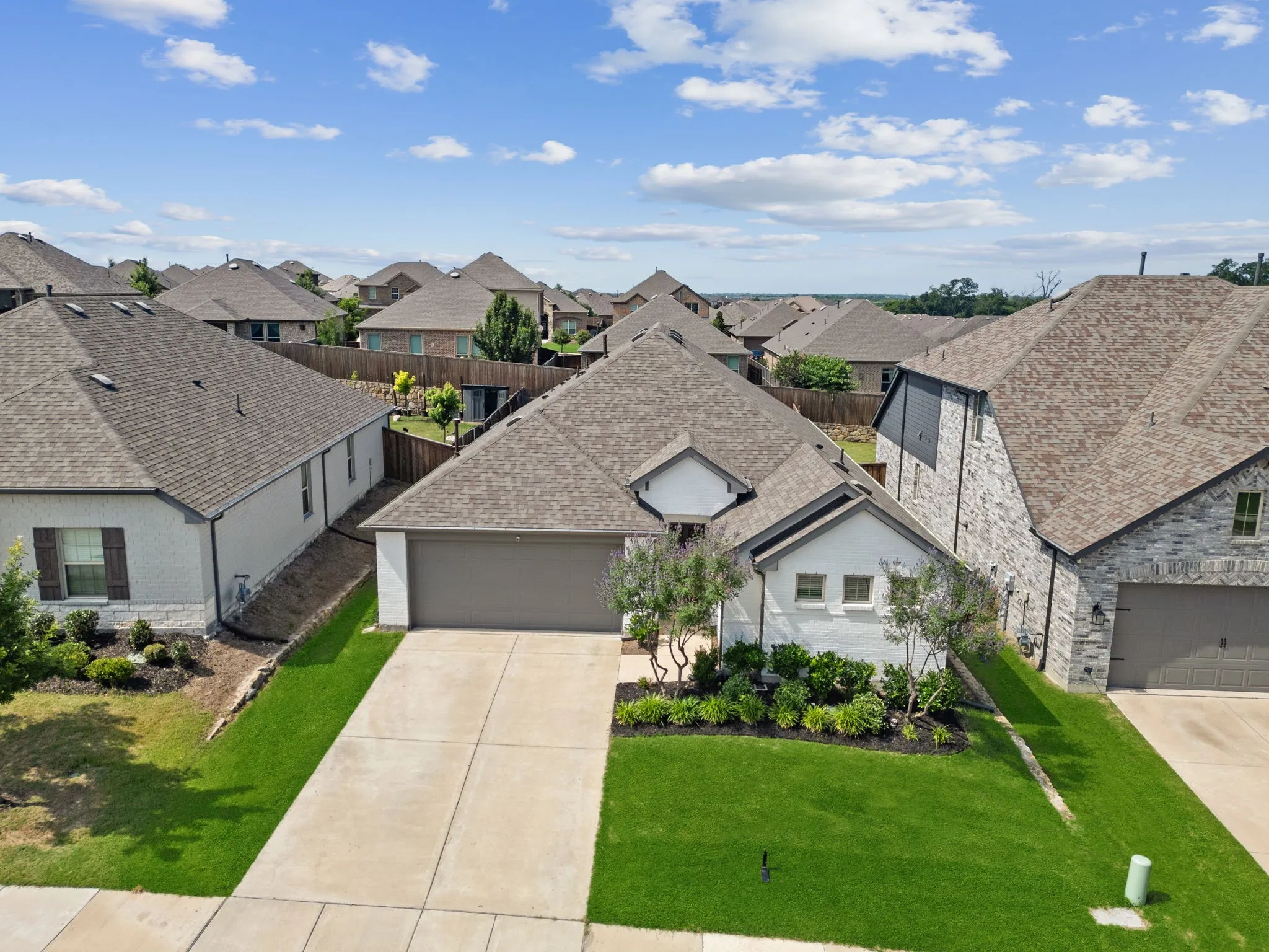 Single Family Residence For Sale in Kaufman County , 4261 Bullock Lane, Forney, Texas 75126, 5 Bedroom, 3 Bathroom, 2 Garage spaces, 2,067 Sqft, built in 2021, mls#21273577, Real Estate Agent in Forney, Homes For Sale in Kaufman county, Homes For Sale in Forney, Realtor in Forney Texas, Real Estate Brokerage Independent Realty Texas, Luminita Cordes Realtor