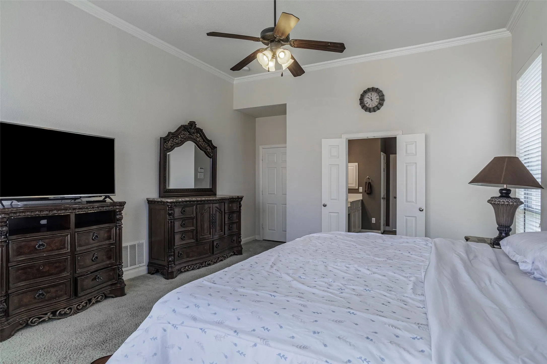 Single Family Residence For Sale in Tarrant County , 3036 Larreta, Grand Prairie, Texas 75054, 4 Bedroom, 4 Bathroom, 2 Garage spaces, 3,169 Sqft, built in 2006, mls#21275519, Real Estate Agent in Grand Prairie, Homes For Sale in Tarrant county, Homes For Sale in Grand Prairie, Realtor in Grand Prairie Texas, Real Estate Brokerage Independent Realty Texas, Luminita Cordes Realtor