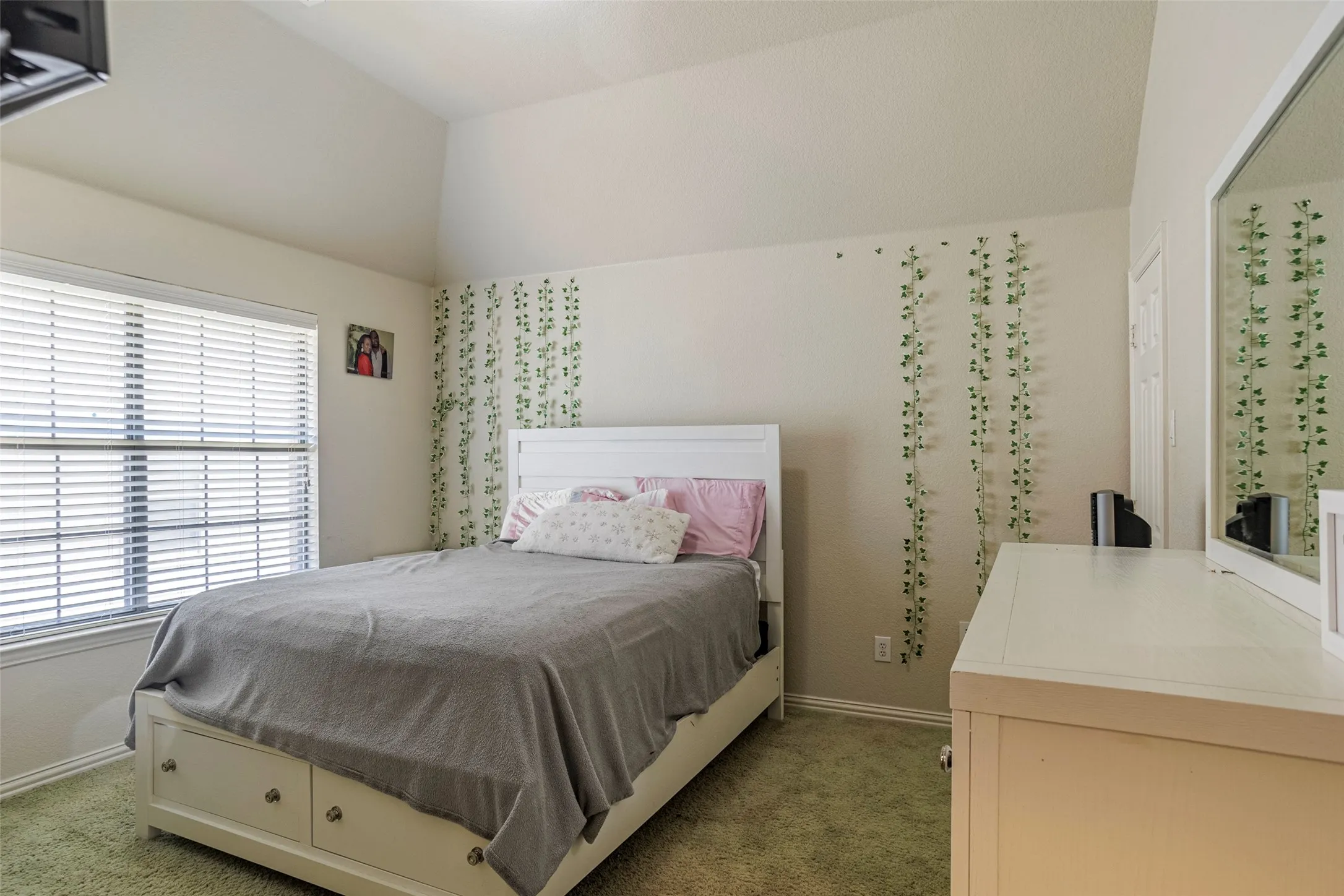 Single Family Residence For Sale in Tarrant County , 3036 Larreta, Grand Prairie, Texas 75054, 4 Bedroom, 4 Bathroom, 2 Garage spaces, 3,169 Sqft, built in 2006, mls#21275519, Real Estate Agent in Grand Prairie, Homes For Sale in Tarrant county, Homes For Sale in Grand Prairie, Realtor in Grand Prairie Texas, Real Estate Brokerage Independent Realty Texas, Luminita Cordes Realtor