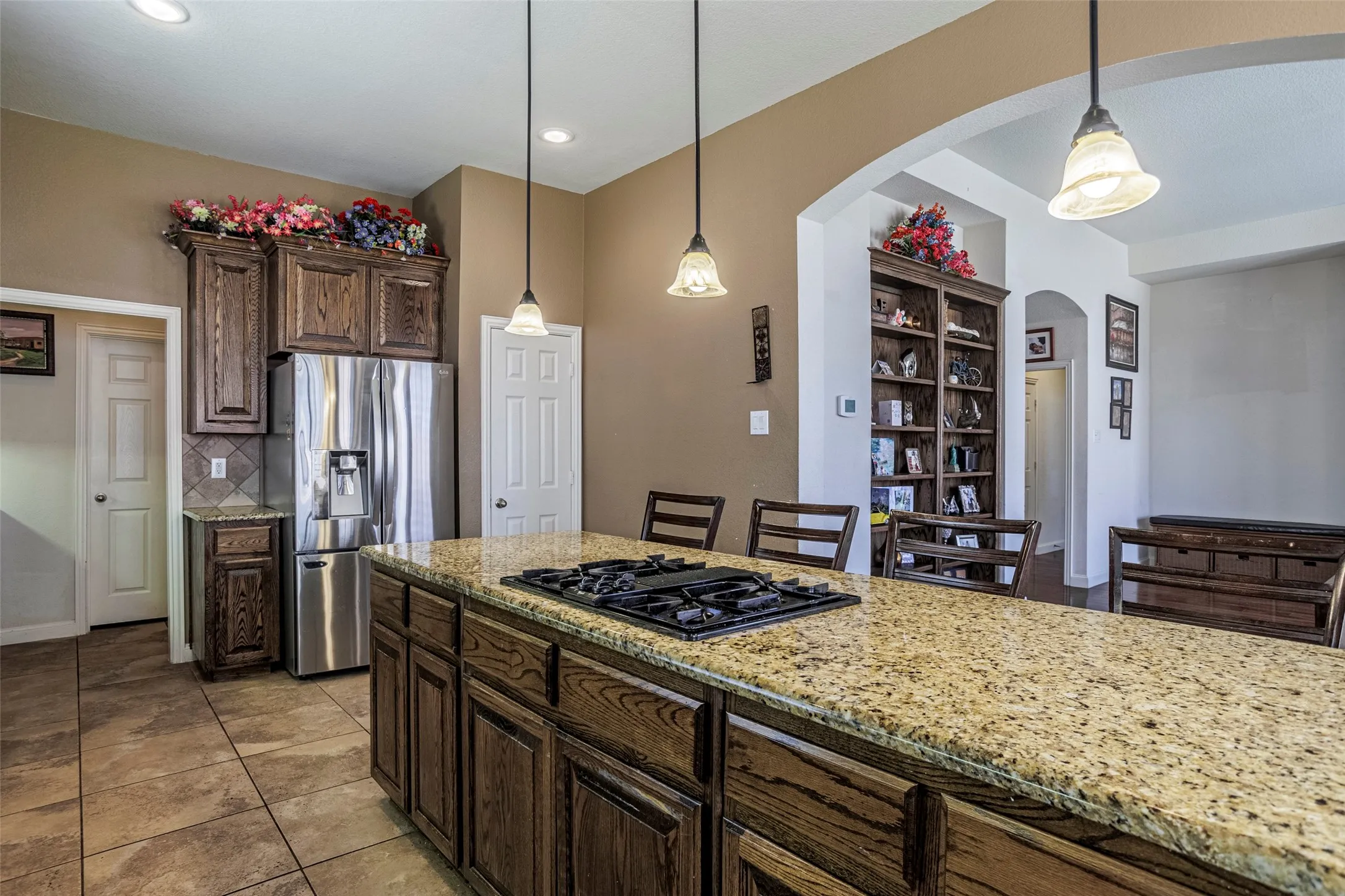 Single Family Residence For Sale in Tarrant County , 3036 Larreta, Grand Prairie, Texas 75054, 4 Bedroom, 4 Bathroom, 2 Garage spaces, 3,169 Sqft, built in 2006, mls#21275519, Real Estate Agent in Grand Prairie, Homes For Sale in Tarrant county, Homes For Sale in Grand Prairie, Realtor in Grand Prairie Texas, Real Estate Brokerage Independent Realty Texas, Luminita Cordes Realtor