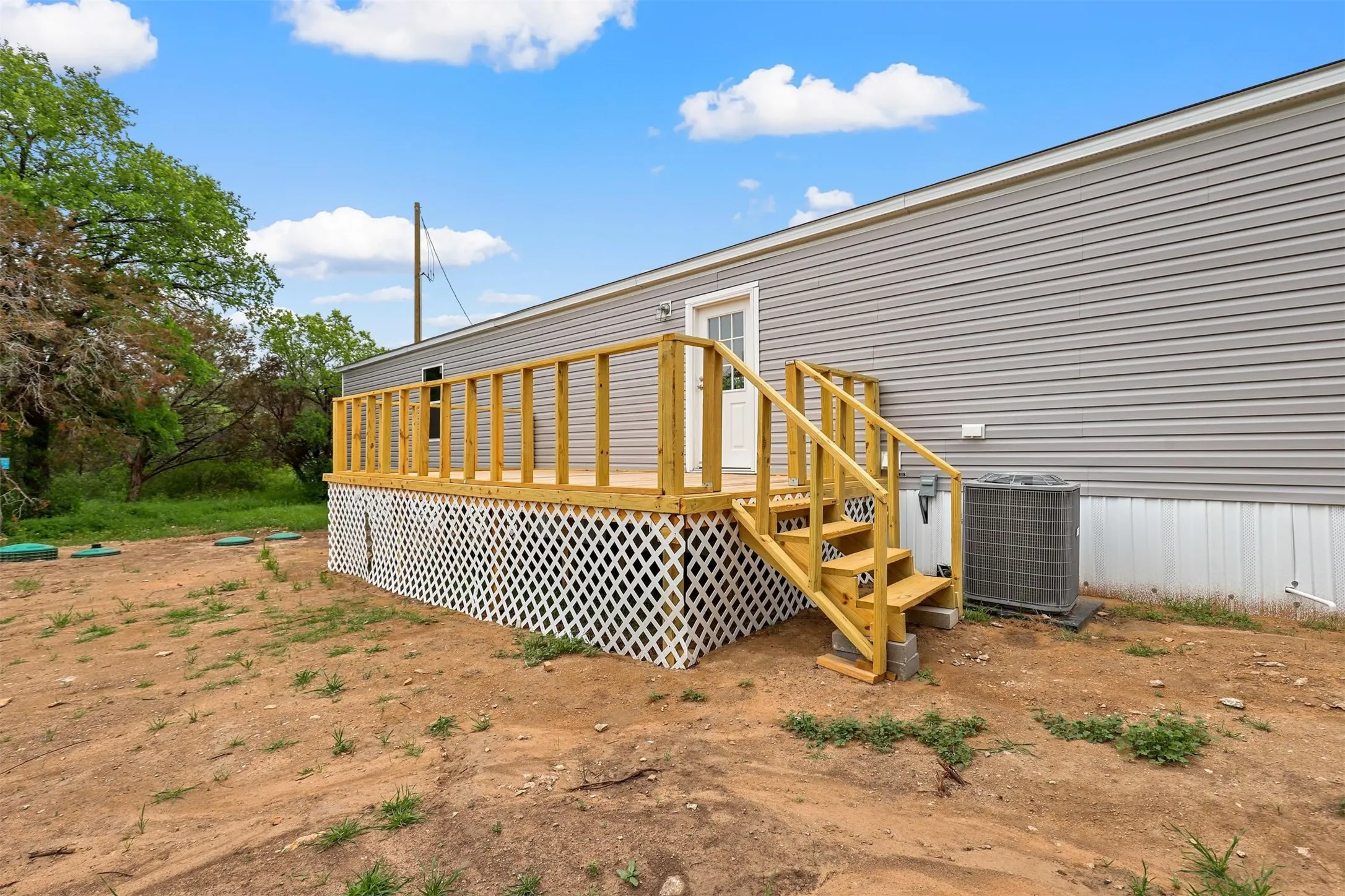 Manufactured Home For Sale in Hood County , 1107 Ridgeview Circle, Granbury, Texas 76048, 3 Bedroom, 2 Bathroom, Garage spaces, 1,056 Sqft, built in 2024, Price $160,000, mls#21274706, Real Estate Agent in Granbury, Homes For Sale in Hood county, Homes For Sale in Granbury, Realtor in Granbury Texas, Real Estate Brokerage Independent Realty Texas, Luminita Cordes Realtor
