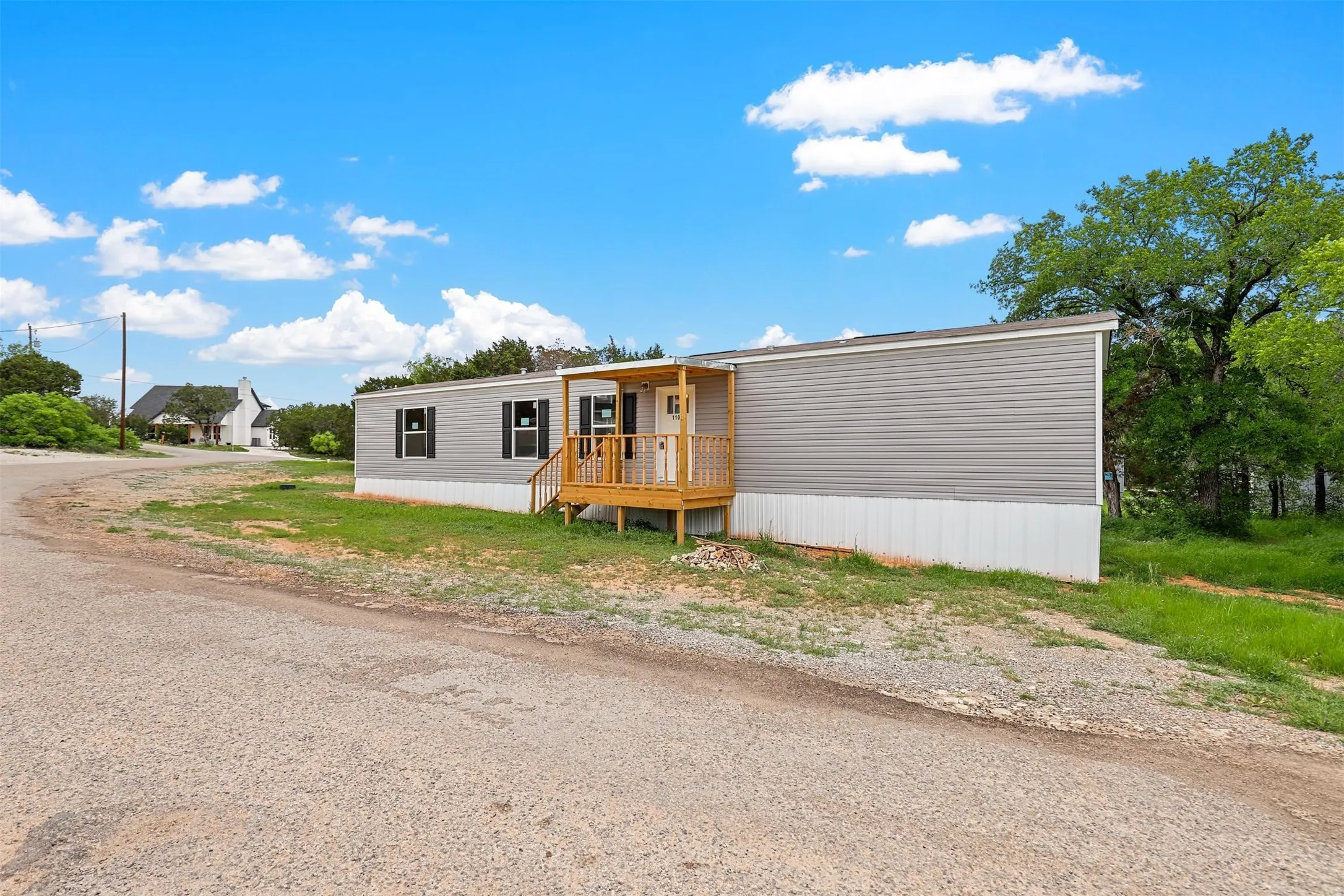 Manufactured Home For Sale in Hood County , 1107 Ridgeview Circle, Granbury, Texas 76048, 3 Bedroom, 2 Bathroom, Garage spaces, 1,056 Sqft, built in 2024, Price $160,000, mls#21274706, Real Estate Agent in Granbury, Homes For Sale in Hood county, Homes For Sale in Granbury, Realtor in Granbury Texas, Real Estate Brokerage Independent Realty Texas, Luminita Cordes Realtor
