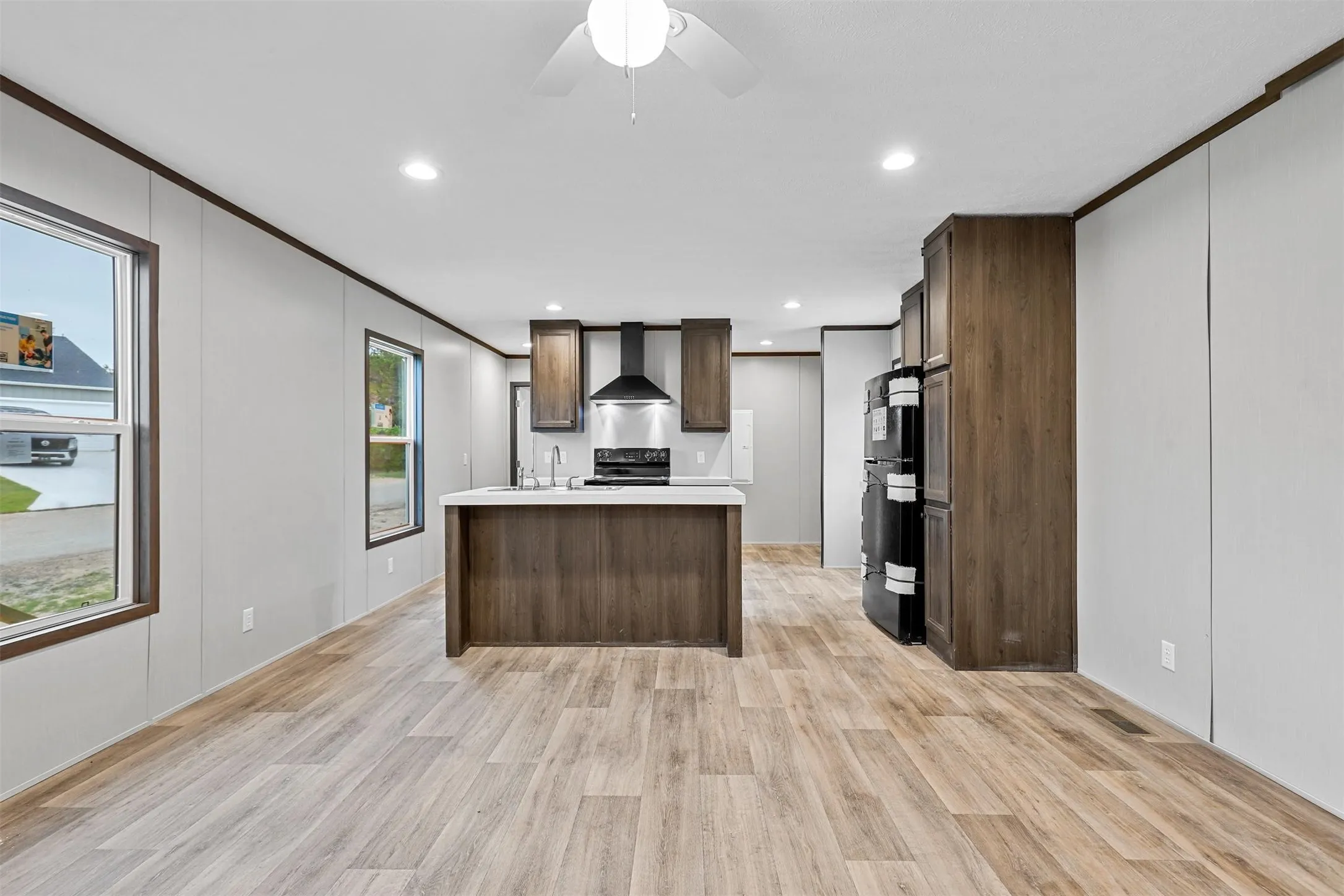 Manufactured Home For Sale in Hood County , 1107 Ridgeview Circle, Granbury, Texas 76048, 3 Bedroom, 2 Bathroom, Garage spaces, 1,056 Sqft, built in 2024, Price $160,000, mls#21274706, Real Estate Agent in Granbury, Homes For Sale in Hood county, Homes For Sale in Granbury, Realtor in Granbury Texas, Real Estate Brokerage Independent Realty Texas, Luminita Cordes Realtor
