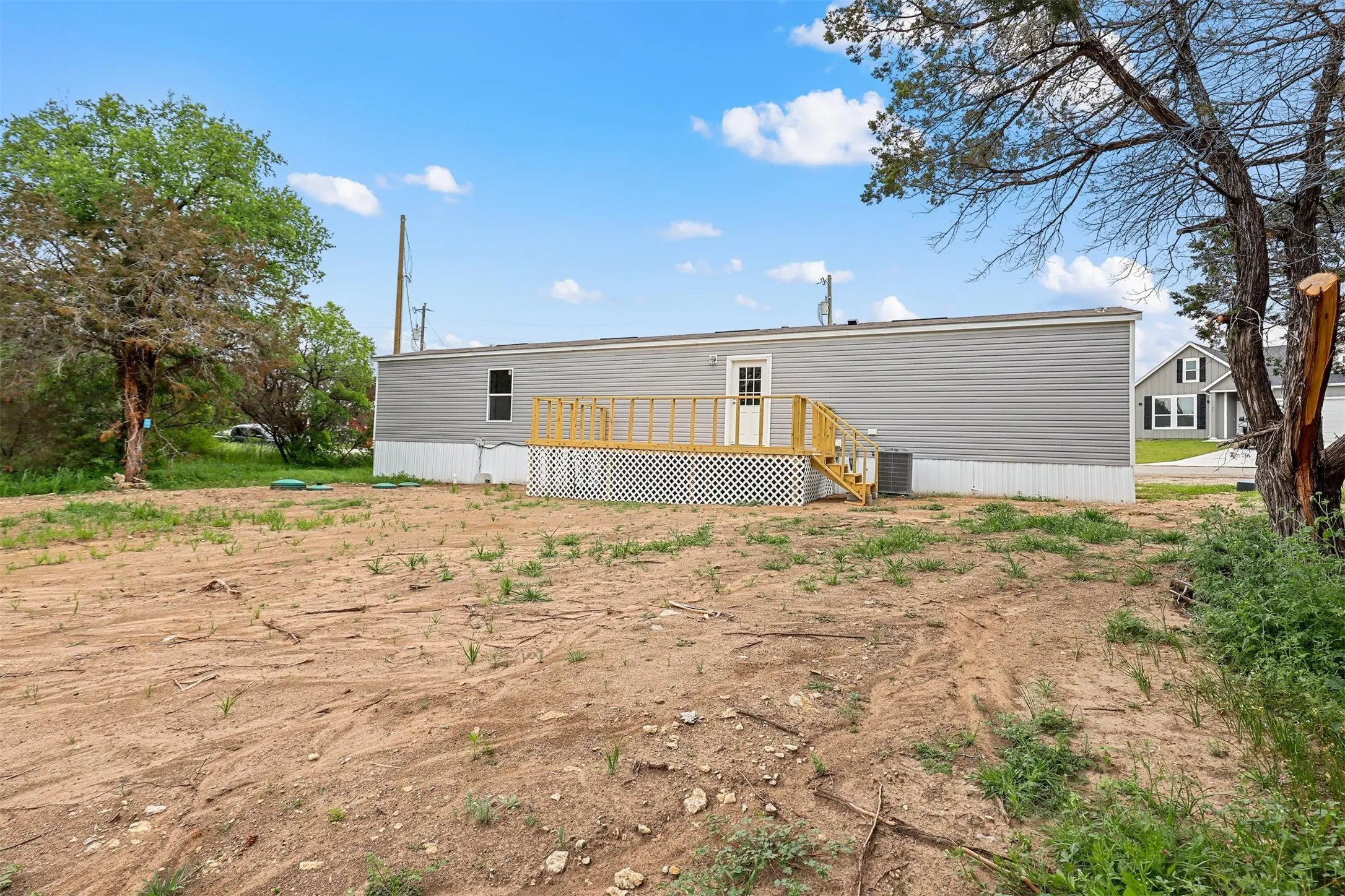 Manufactured Home For Sale in Hood County , 1107 Ridgeview Circle, Granbury, Texas 76048, 3 Bedroom, 2 Bathroom, Garage spaces, 1,056 Sqft, built in 2024, Price $160,000, mls#21274706, Real Estate Agent in Granbury, Homes For Sale in Hood county, Homes For Sale in Granbury, Realtor in Granbury Texas, Real Estate Brokerage Independent Realty Texas, Luminita Cordes Realtor