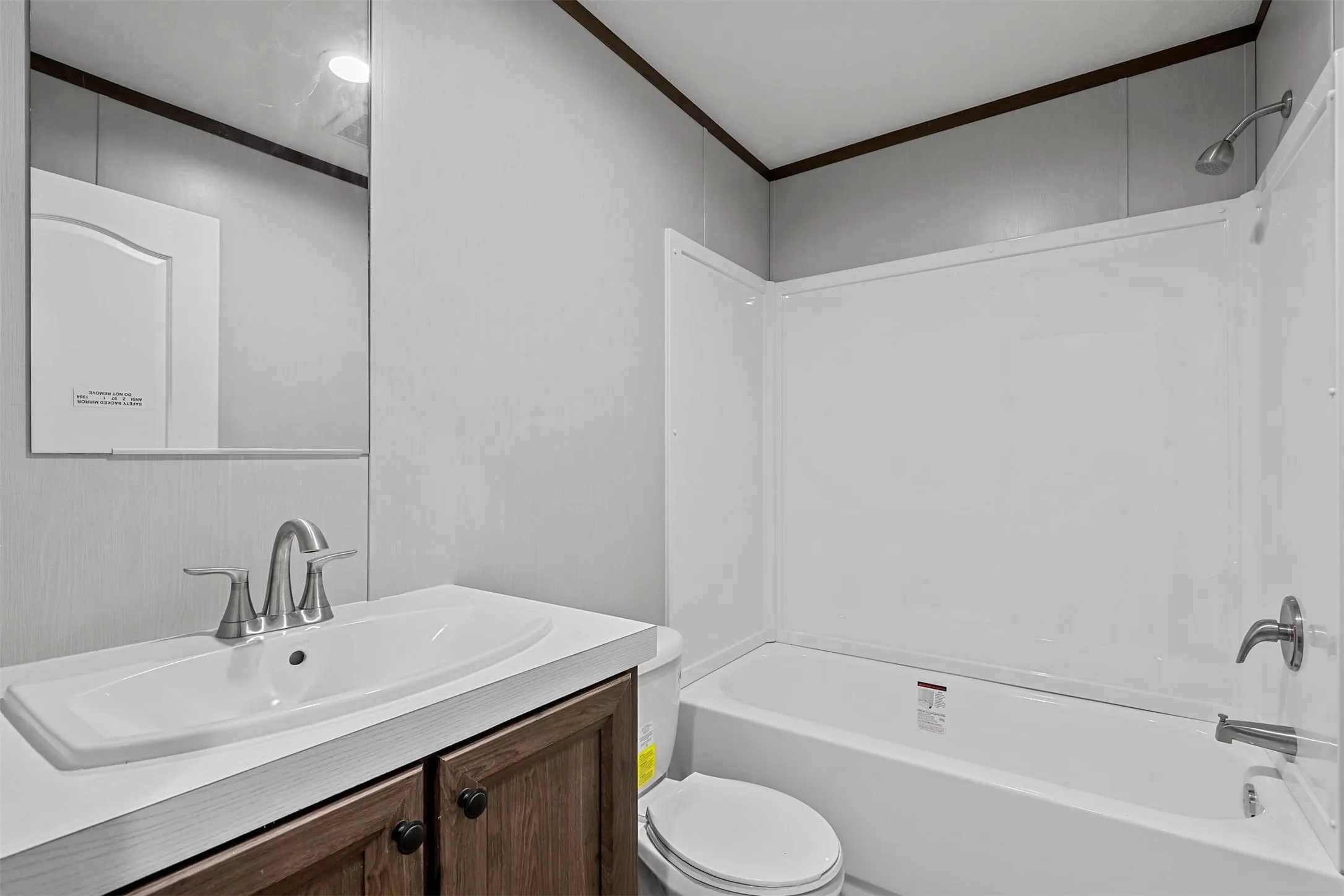 Manufactured Home For Sale in Hood County , 1107 Ridgeview Circle, Granbury, Texas 76048, 3 Bedroom, 2 Bathroom, Garage spaces, 1,056 Sqft, built in 2024, Price $160,000, mls#21274706, Real Estate Agent in Granbury, Homes For Sale in Hood county, Homes For Sale in Granbury, Realtor in Granbury Texas, Real Estate Brokerage Independent Realty Texas, Luminita Cordes Realtor