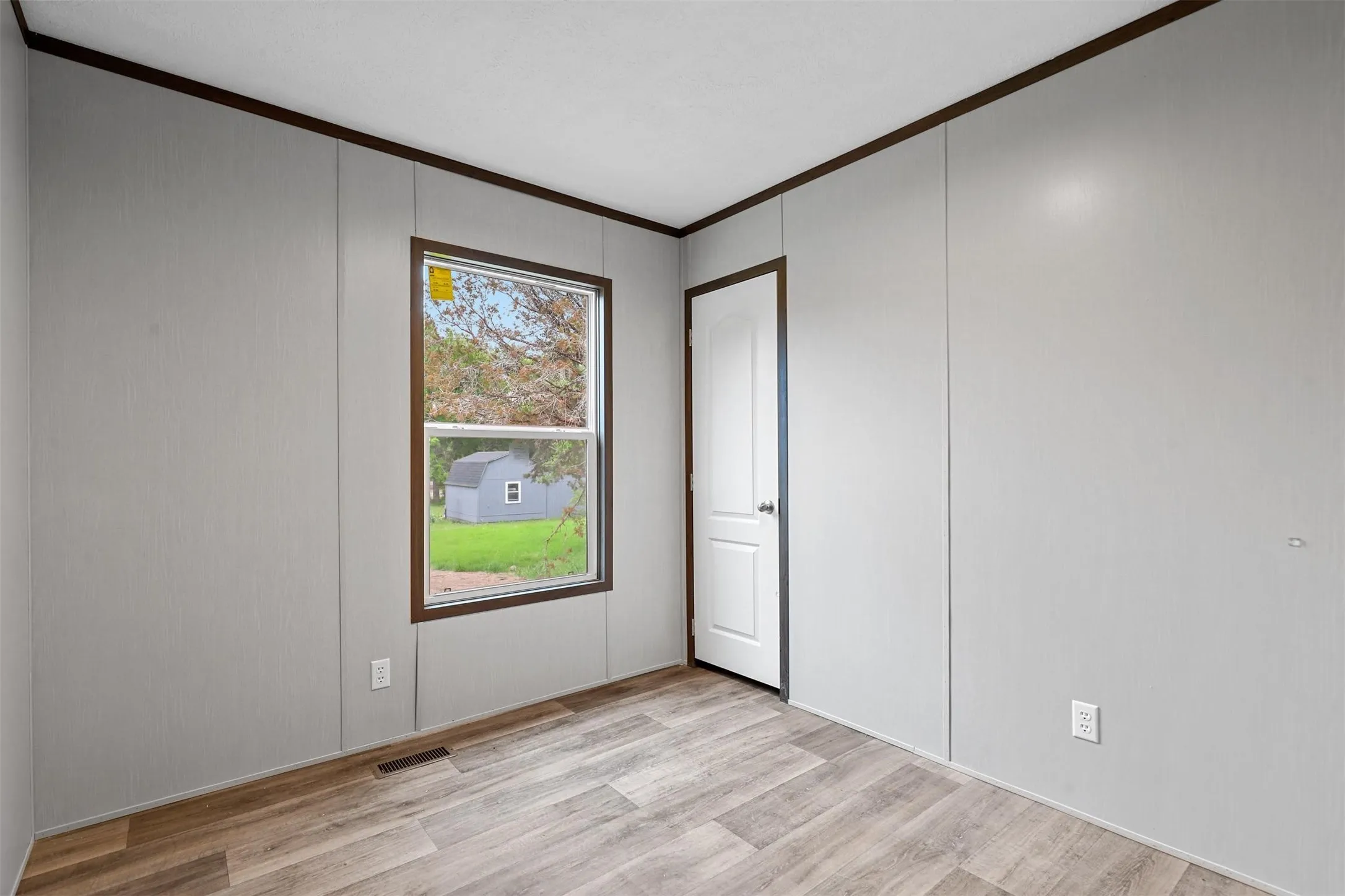 Manufactured Home For Sale in Hood County , 1107 Ridgeview Circle, Granbury, Texas 76048, 3 Bedroom, 2 Bathroom, Garage spaces, 1,056 Sqft, built in 2024, Price $160,000, mls#21274706, Real Estate Agent in Granbury, Homes For Sale in Hood county, Homes For Sale in Granbury, Realtor in Granbury Texas, Real Estate Brokerage Independent Realty Texas, Luminita Cordes Realtor