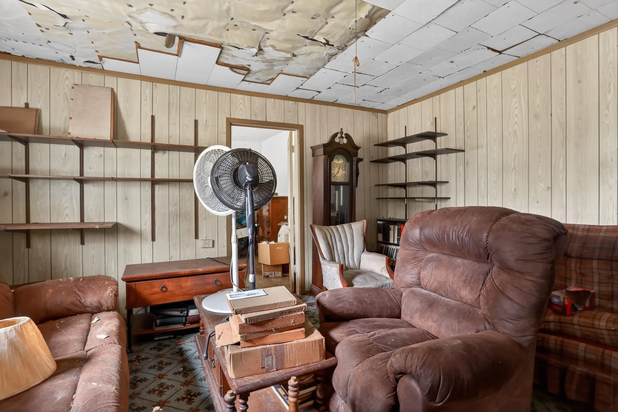 Single Family Residence For Sale in Anderson County , 911 W Reagan Street, Palestine, Texas 75801, 3 Bedroom, 1 Bathroom, Garage spaces, 1,596 Sqft, built in 1950, mls#21276243, Real Estate Agent in Palestine, Homes For Sale in Anderson county, Homes For Sale in Palestine, Realtor in Palestine Texas, Real Estate Brokerage Independent Realty Texas, Luminita Cordes Realtor