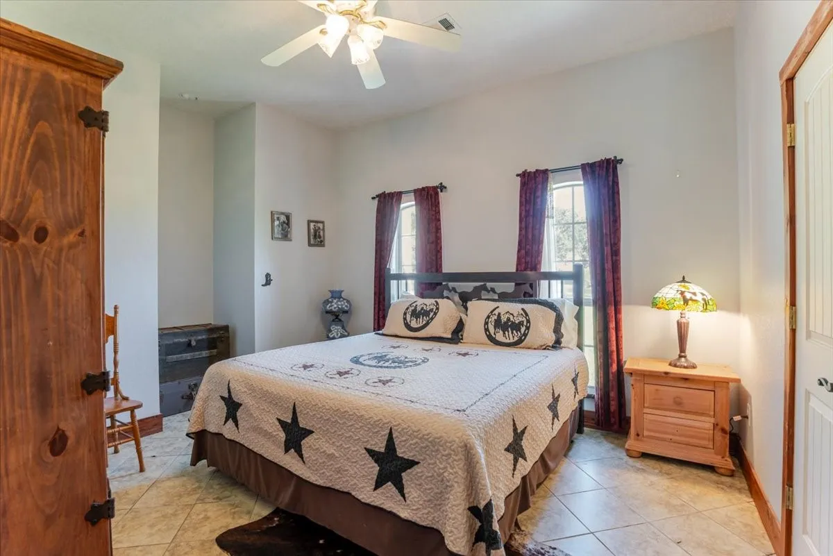 Single Family Residence For Sale in Wise County , 6721 FM 1810, Chico, Texas 76431, 3 Bedrooms, 2 Bathrooms, Garage spaces, 2,900 Sqft, built in 2007, Price $675,000, mls#21276246, Real Estate Agent in Chico, Homes For Sale in Wise county, Homes For Sale in Chico, Realtor in Chico Texas, Real Estate Brokerage Independent Realty Texas, Luminita Cordes Realtor