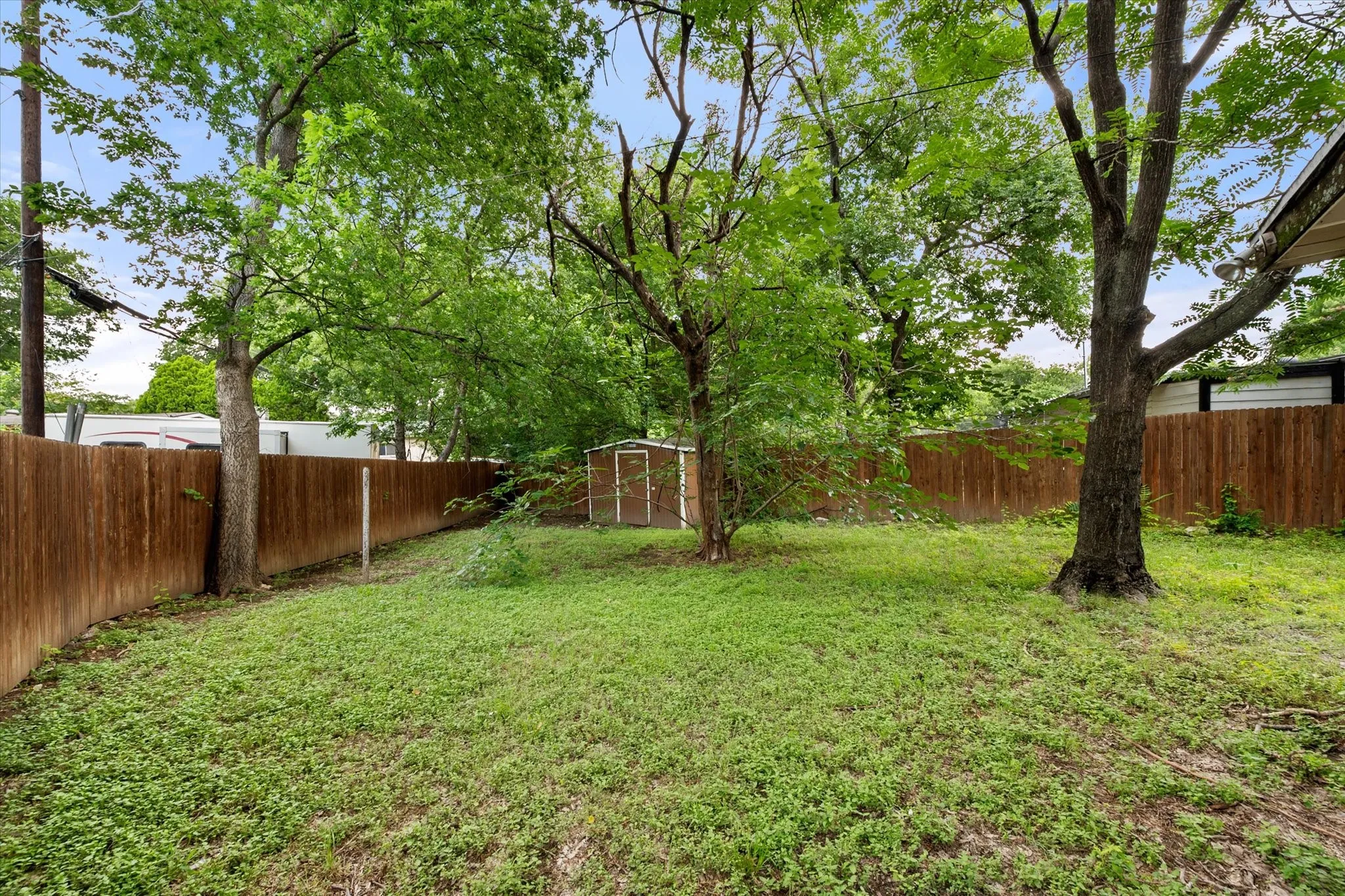 Single Family Residence For Sale in Tarrant County , 3413 Western Avenue, Fort Worth, Texas 76107, 2 Bedroom, 1 Bathroom, Garage spaces, 1,093 Sqft, built in 1950, mls#21276260, Real Estate Agent in Fort Worth, Homes For Sale in Tarrant county, Homes For Sale in Fort Worth, Realtor in Fort Worth Texas, Real Estate Brokerage Independent Realty Texas, Luminita Cordes Realtor
