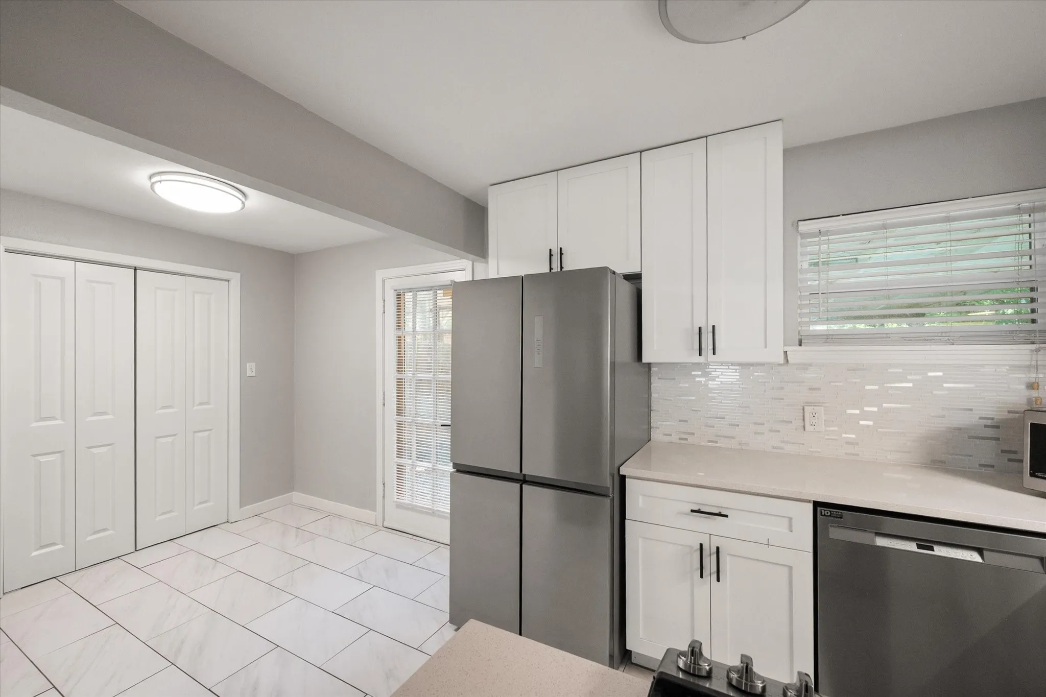 Single Family Residence For Sale in Tarrant County , 3413 Western Avenue, Fort Worth, Texas 76107, 2 Bedroom, 1 Bathroom, Garage spaces, 1,093 Sqft, built in 1950, mls#21276260, Real Estate Agent in Fort Worth, Homes For Sale in Tarrant county, Homes For Sale in Fort Worth, Realtor in Fort Worth Texas, Real Estate Brokerage Independent Realty Texas, Luminita Cordes Realtor