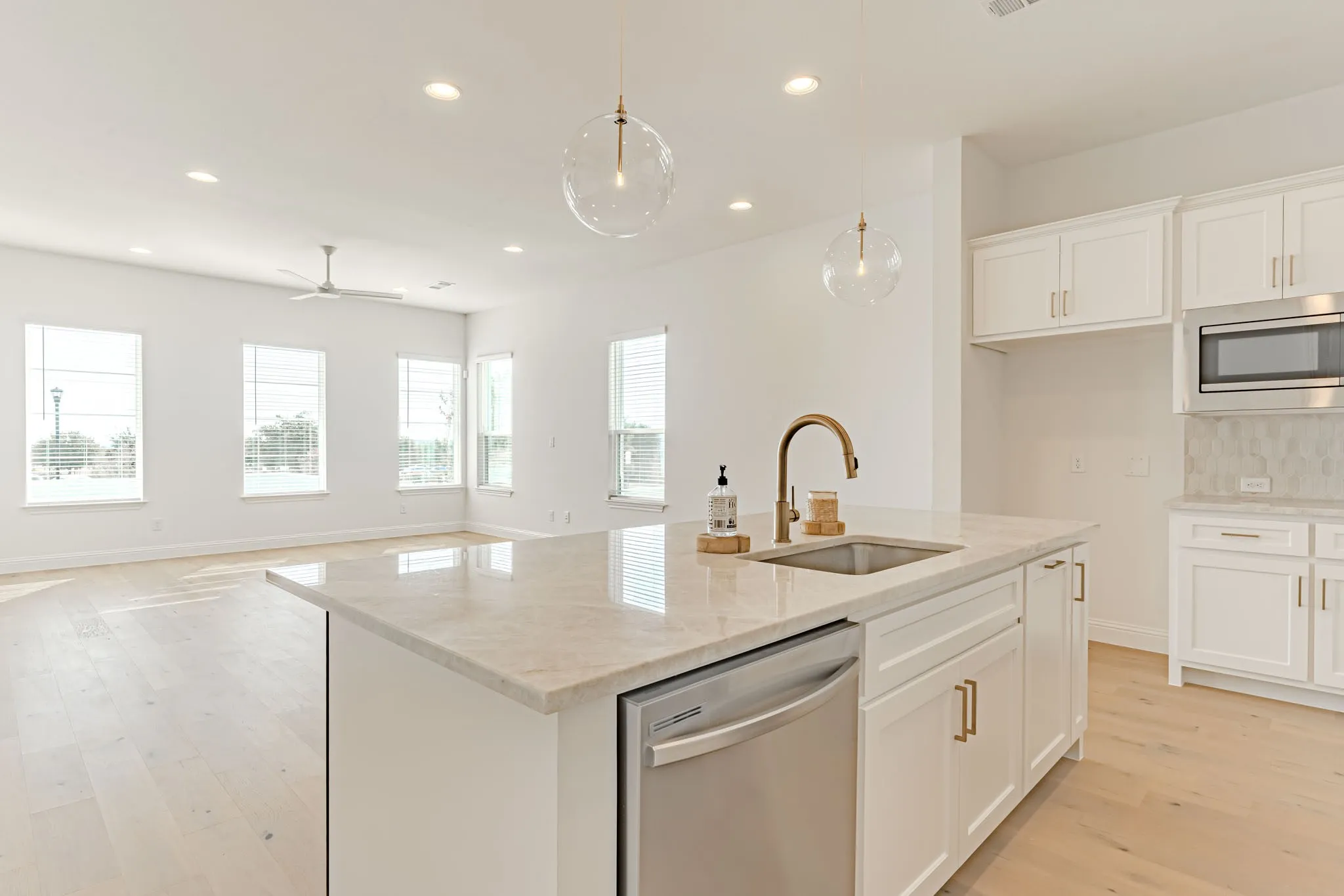 This building has not begun and will be built in a similar, but not exact manner to these photos of a home with the same  floorplan. Actual finishes may differ.
