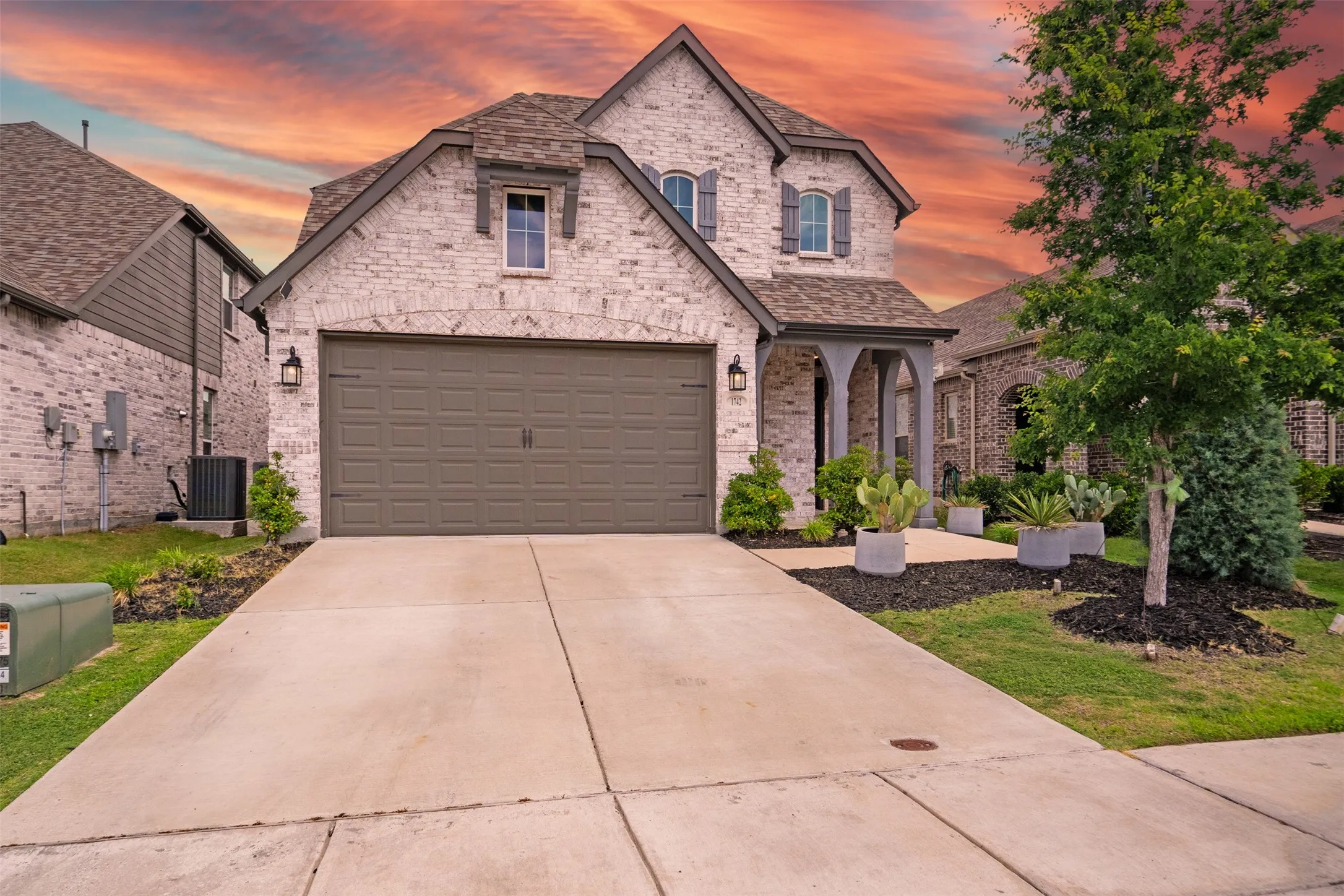 Single Family Residence For Sale in Grayson County , 1742 Horseshoe Lane, Van Alstyne, Texas 75495, 3 Bedroom, 3 Bathroom, 2 Garage spaces, 2,371 Sqft, built in 2021, mls#21276270, Real Estate Agent in Van Alstyne, Homes For Sale in Grayson county, Homes For Sale in Van Alstyne, Realtor in Van Alstyne Texas, Real Estate Brokerage Independent Realty Texas, Luminita Cordes Realtor