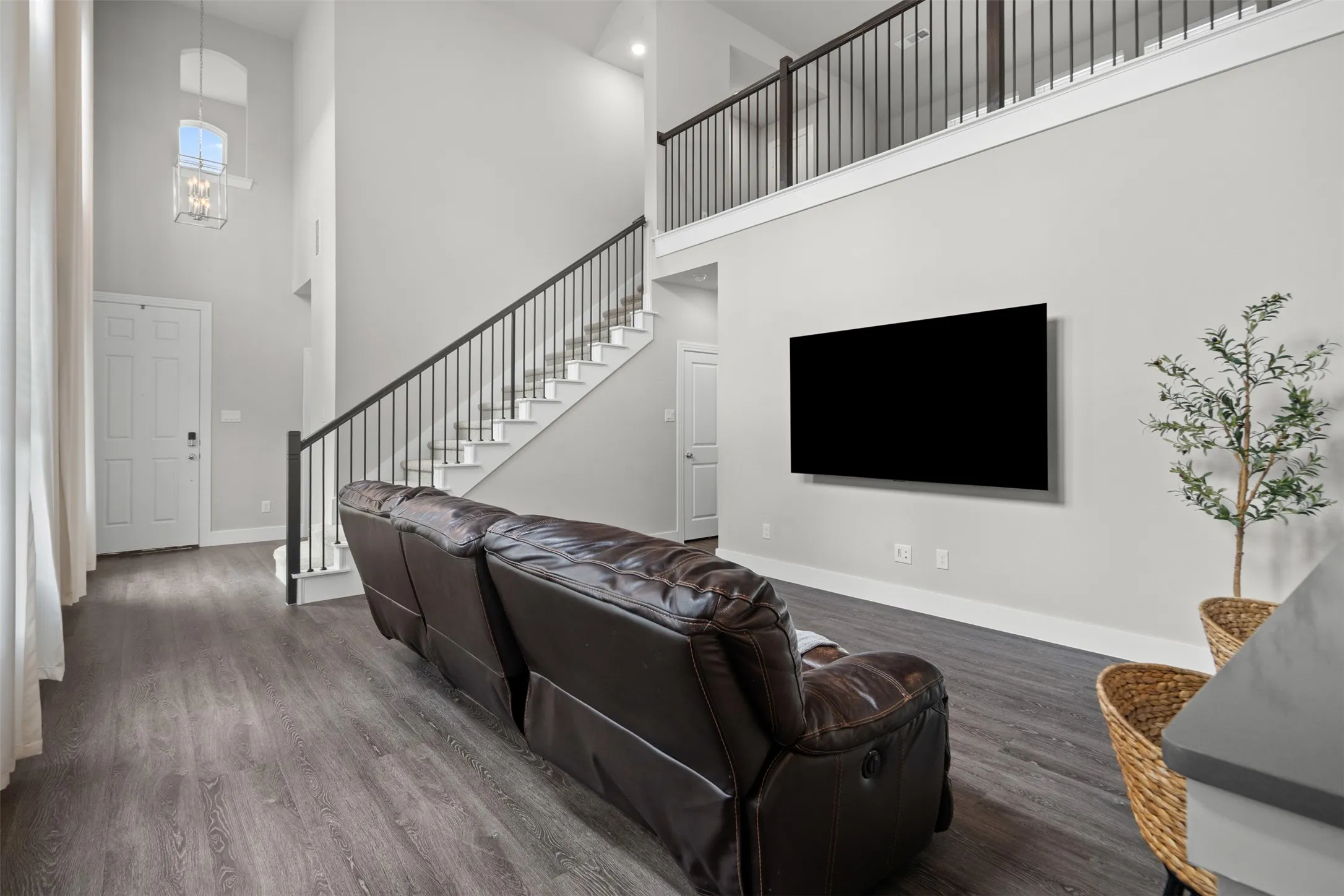 Single Family Residence For Sale in Grayson County , 1742 Horseshoe Lane, Van Alstyne, Texas 75495, 3 Bedroom, 3 Bathroom, 2 Garage spaces, 2,371 Sqft, built in 2021, mls#21276270, Real Estate Agent in Van Alstyne, Homes For Sale in Grayson county, Homes For Sale in Van Alstyne, Realtor in Van Alstyne Texas, Real Estate Brokerage Independent Realty Texas, Luminita Cordes Realtor