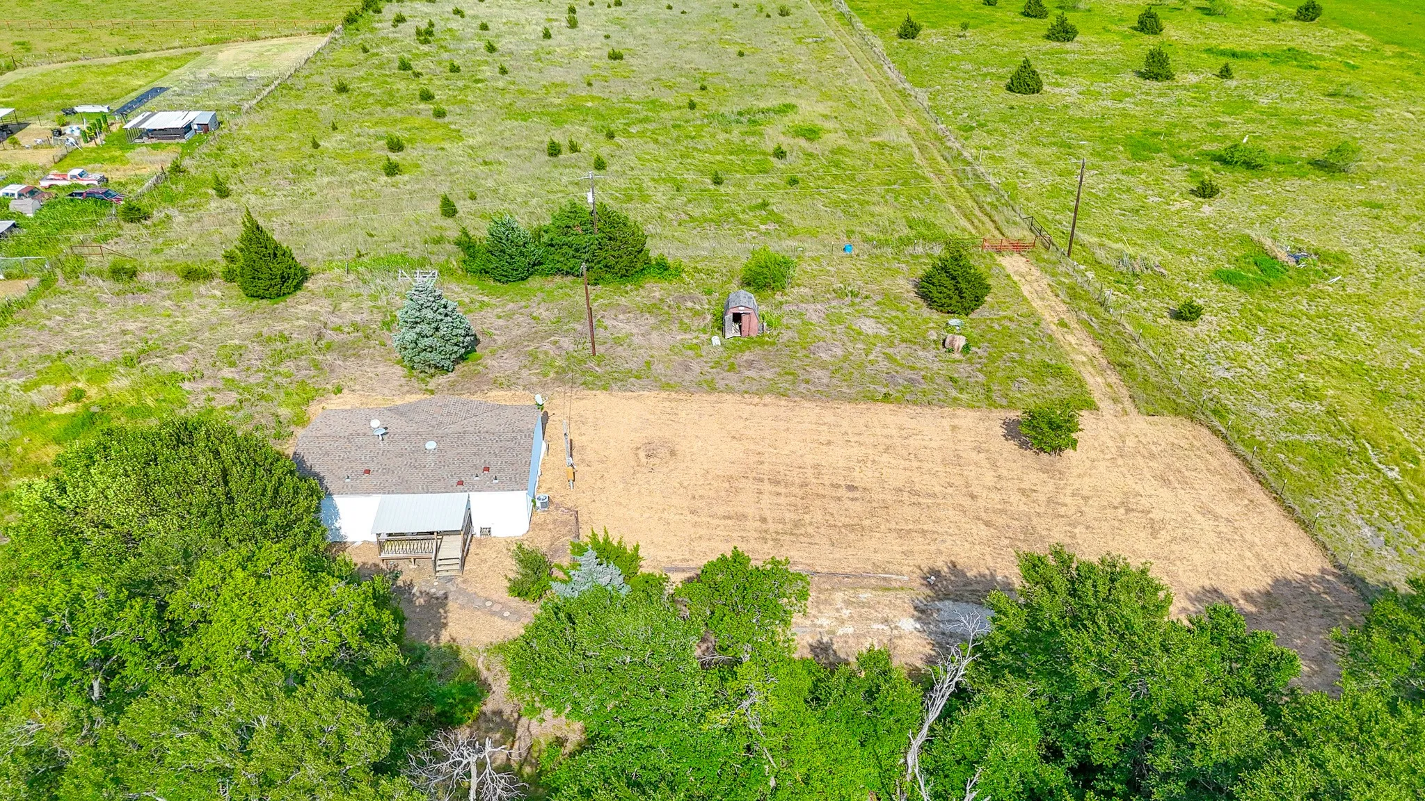 Mobile Home For Sale in Ellis County , 1612 Wilson Road, Waxahachie, Texas 75165, 3 Bedrooms, 2 Bathrooms, Garage spaces, 1,120 Sqft, built in 1997, Price $498,000, mls#21274267, Real Estate Agent in Waxahachie, Homes For Sale in Ellis county, Homes For Sale in Waxahachie, Realtor in Waxahachie Texas, Real Estate Brokerage Independent Realty Texas, Luminita Cordes Realtor