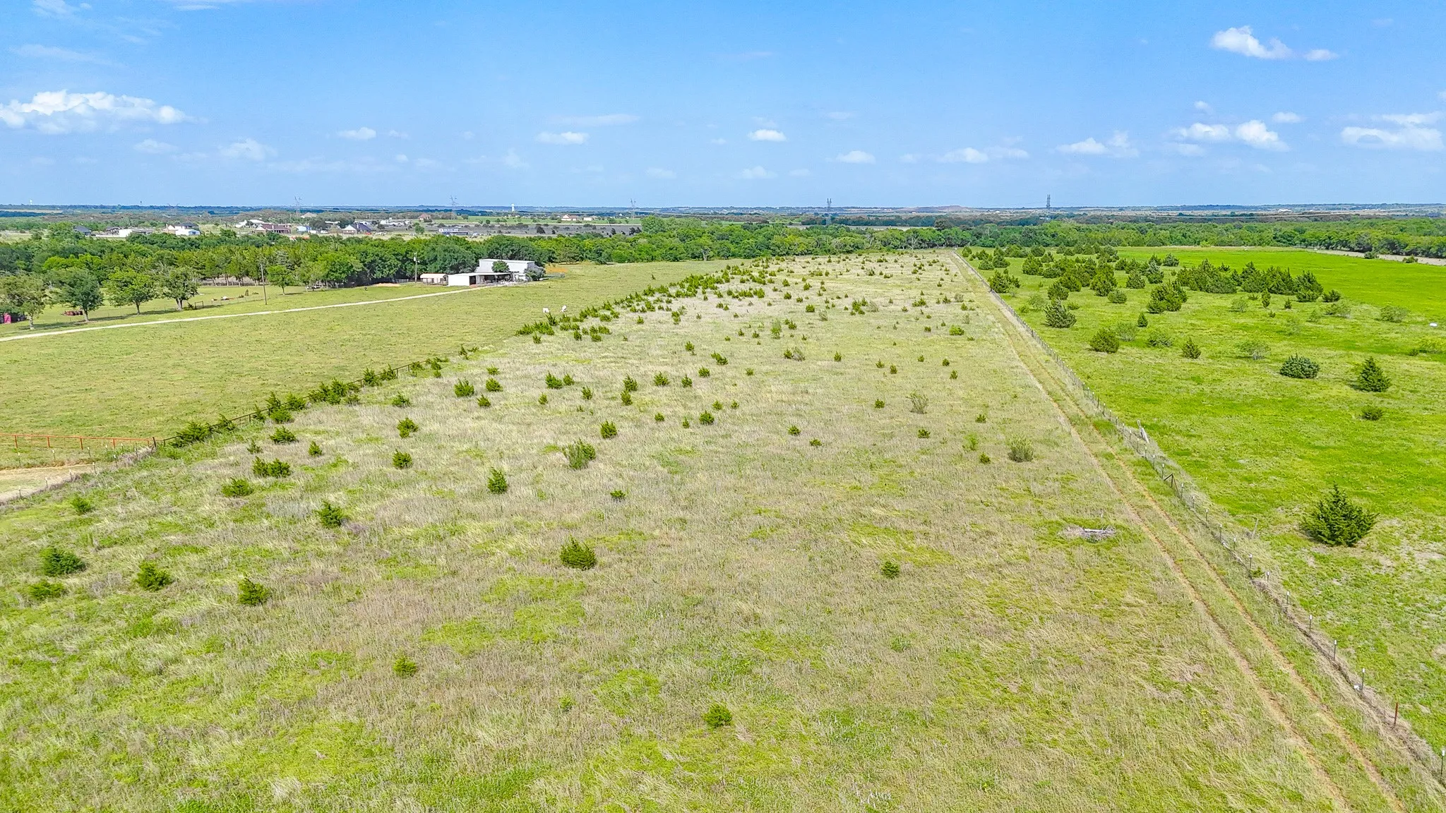 Mobile Home For Sale in Ellis County , 1612 Wilson Road, Waxahachie, Texas 75165, 3 Bedrooms, 2 Bathrooms, Garage spaces, 1,120 Sqft, built in 1997, Price $498,000, mls#21274267, Real Estate Agent in Waxahachie, Homes For Sale in Ellis county, Homes For Sale in Waxahachie, Realtor in Waxahachie Texas, Real Estate Brokerage Independent Realty Texas, Luminita Cordes Realtor