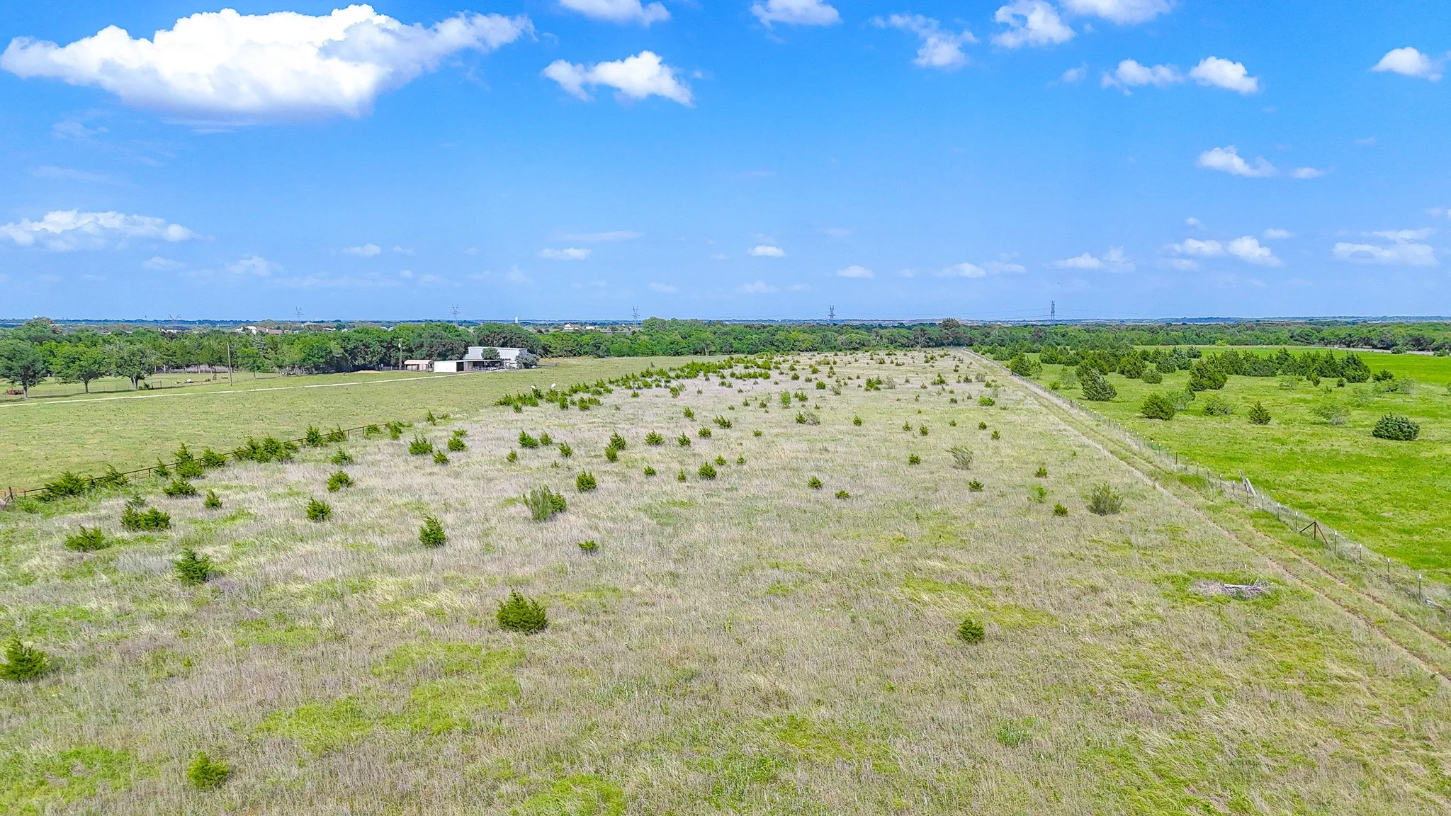 Mobile Home For Sale in Ellis County , 1612 Wilson Road, Waxahachie, Texas 75165, 3 Bedrooms, 2 Bathrooms, Garage spaces, 1,120 Sqft, built in 1997, Price $498,000, mls#21274267, Real Estate Agent in Waxahachie, Homes For Sale in Ellis county, Homes For Sale in Waxahachie, Realtor in Waxahachie Texas, Real Estate Brokerage Independent Realty Texas, Luminita Cordes Realtor