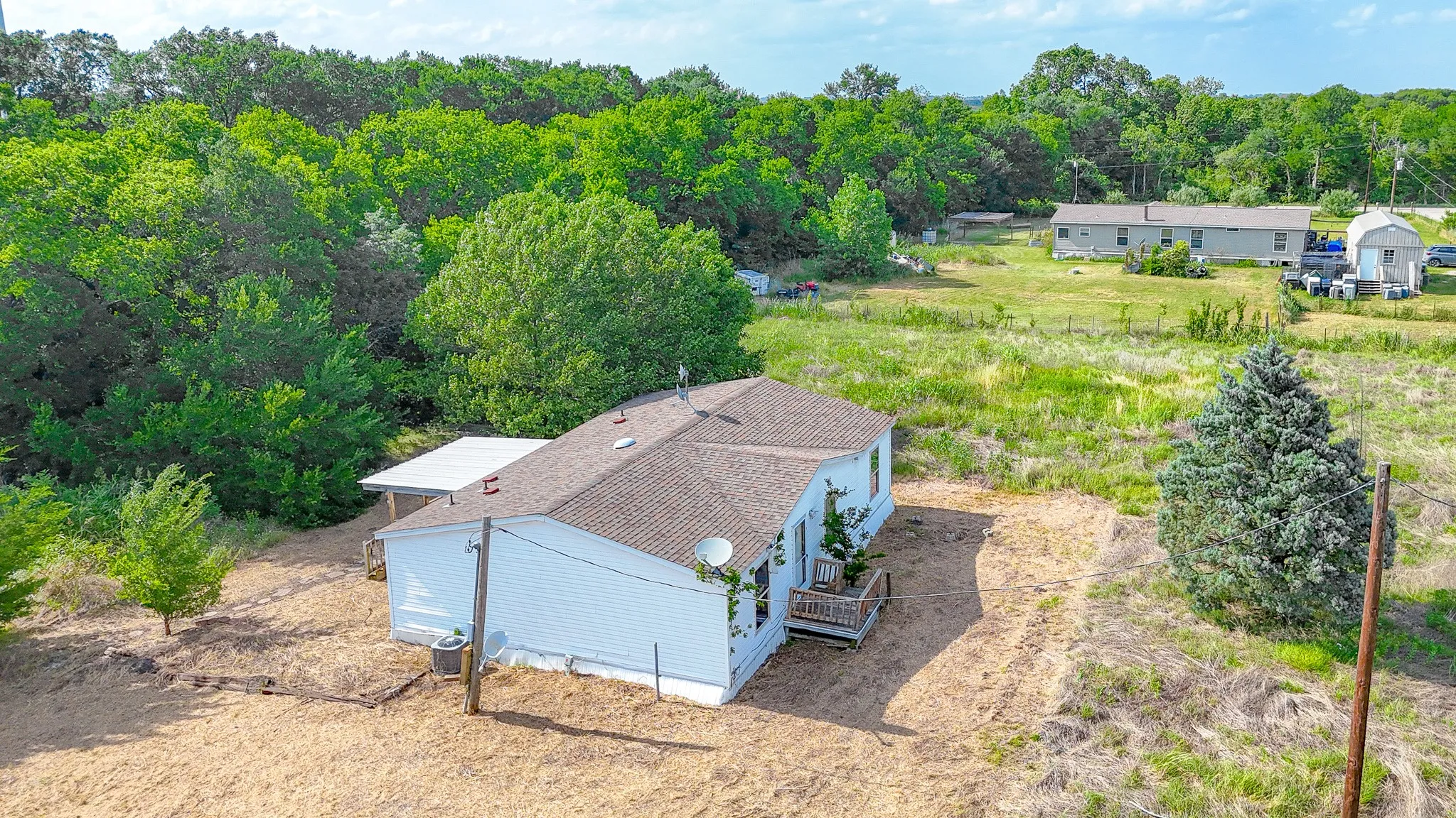 Mobile Home For Sale in Ellis County , 1612 Wilson Road, Waxahachie, Texas 75165, 3 Bedrooms, 2 Bathrooms, Garage spaces, 1,120 Sqft, built in 1997, Price $498,000, mls#21274267, Real Estate Agent in Waxahachie, Homes For Sale in Ellis county, Homes For Sale in Waxahachie, Realtor in Waxahachie Texas, Real Estate Brokerage Independent Realty Texas, Luminita Cordes Realtor