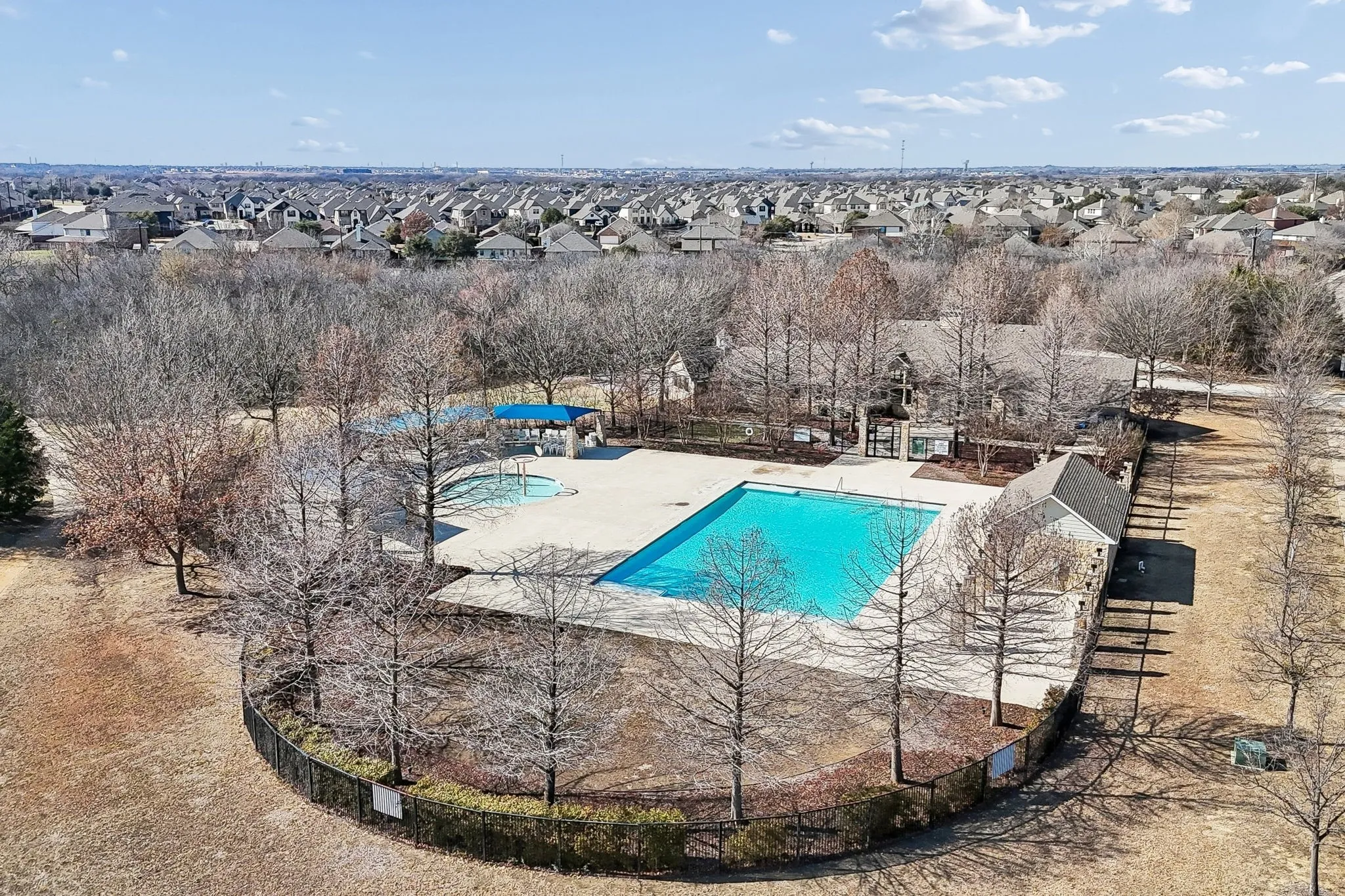 Single Family Residence For Sale in Denton County , 1517 Martin Creek Drive, Little Elm, Texas 75068, 3 Bedroom, 3 Bathroom, 2 Garage spaces, 2,470 Sqft, built in 2013, mls#21276319, Real Estate Agent in Little Elm, Homes For Sale in Denton county, Homes For Sale in Little Elm, Realtor in Little Elm Texas, Real Estate Brokerage Independent Realty Texas, Luminita Cordes Realtor