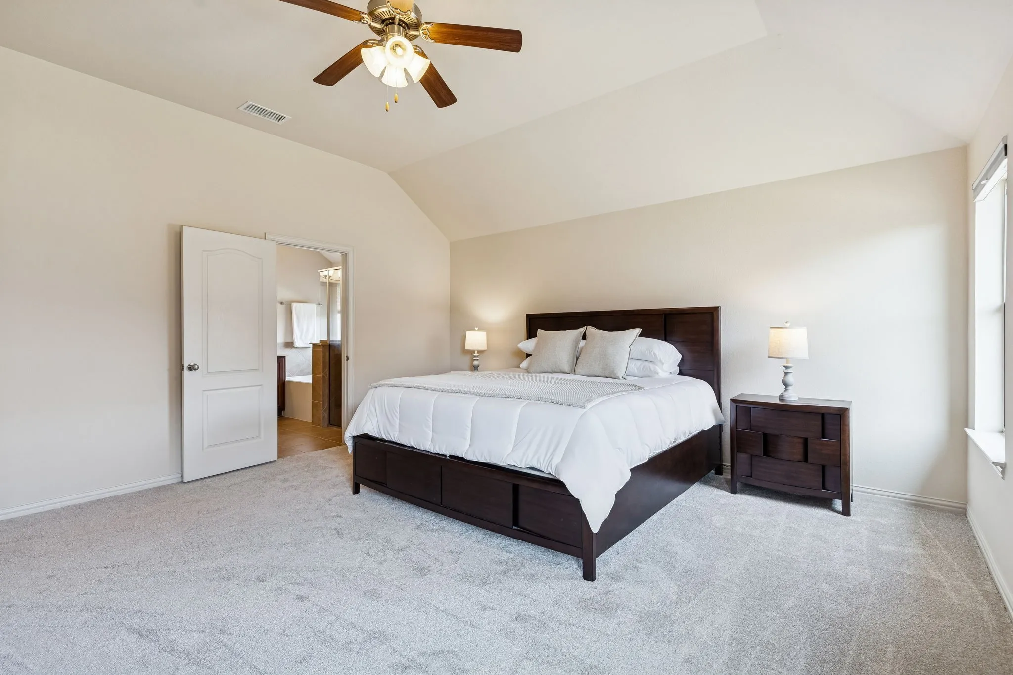 Single Family Residence For Sale in Denton County , 1517 Martin Creek Drive, Little Elm, Texas 75068, 3 Bedroom, 3 Bathroom, 2 Garage spaces, 2,470 Sqft, built in 2013, mls#21276319, Real Estate Agent in Little Elm, Homes For Sale in Denton county, Homes For Sale in Little Elm, Realtor in Little Elm Texas, Real Estate Brokerage Independent Realty Texas, Luminita Cordes Realtor