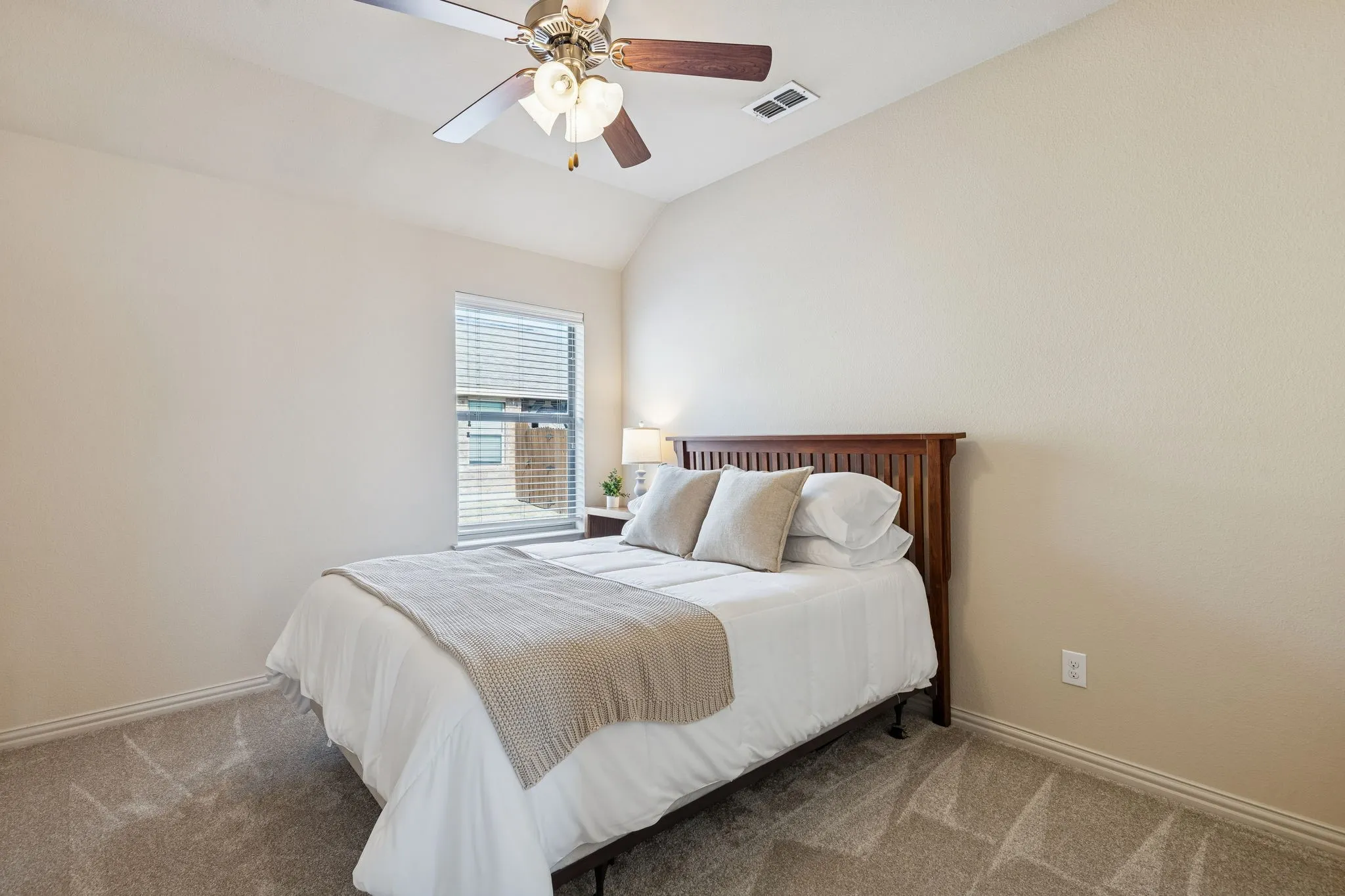 Single Family Residence For Sale in Denton County , 1517 Martin Creek Drive, Little Elm, Texas 75068, 3 Bedroom, 3 Bathroom, 2 Garage spaces, 2,470 Sqft, built in 2013, mls#21276319, Real Estate Agent in Little Elm, Homes For Sale in Denton county, Homes For Sale in Little Elm, Realtor in Little Elm Texas, Real Estate Brokerage Independent Realty Texas, Luminita Cordes Realtor