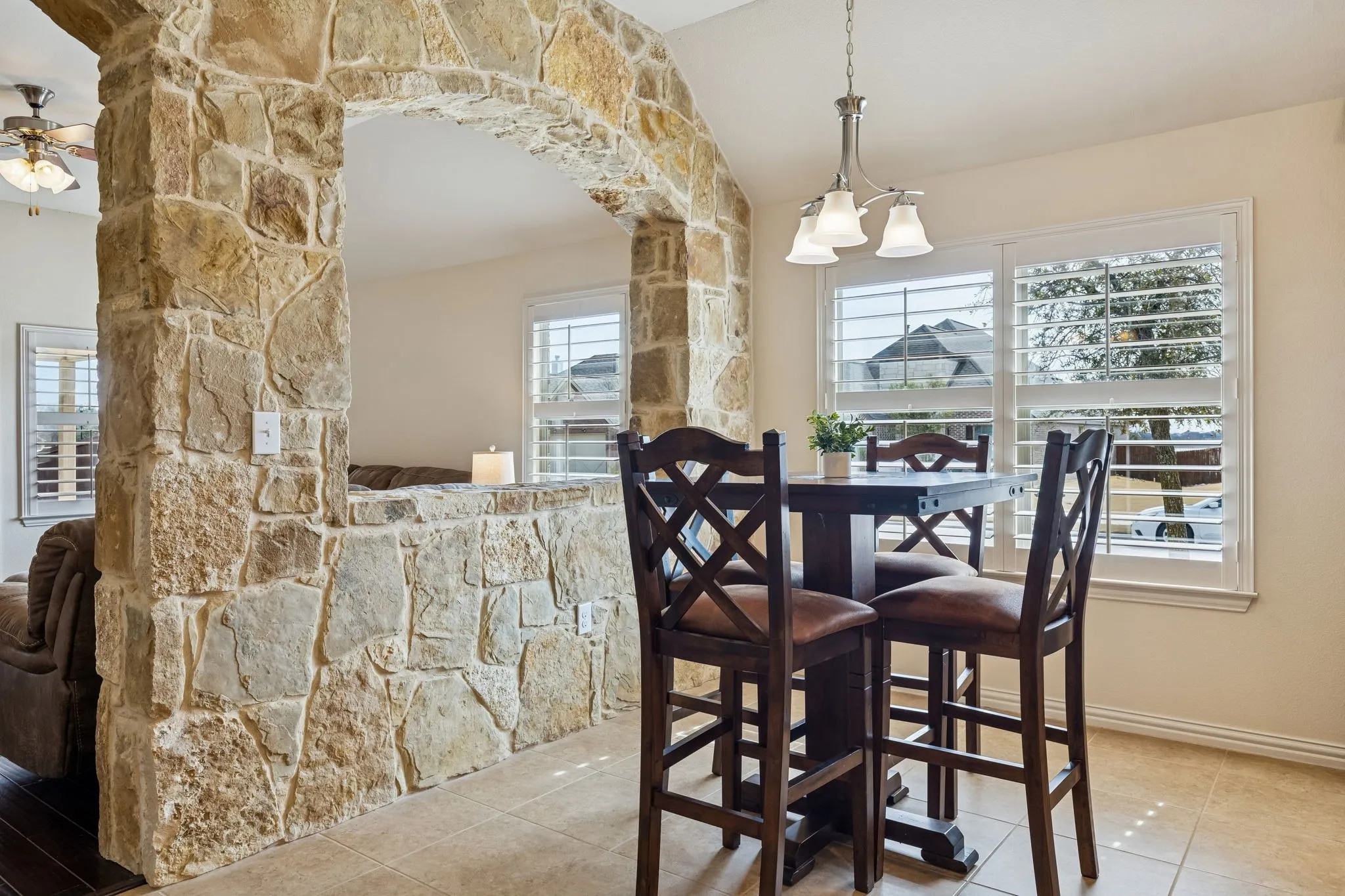 Single Family Residence For Sale in Denton County , 1517 Martin Creek Drive, Little Elm, Texas 75068, 3 Bedroom, 3 Bathroom, 2 Garage spaces, 2,470 Sqft, built in 2013, mls#21276319, Real Estate Agent in Little Elm, Homes For Sale in Denton county, Homes For Sale in Little Elm, Realtor in Little Elm Texas, Real Estate Brokerage Independent Realty Texas, Luminita Cordes Realtor