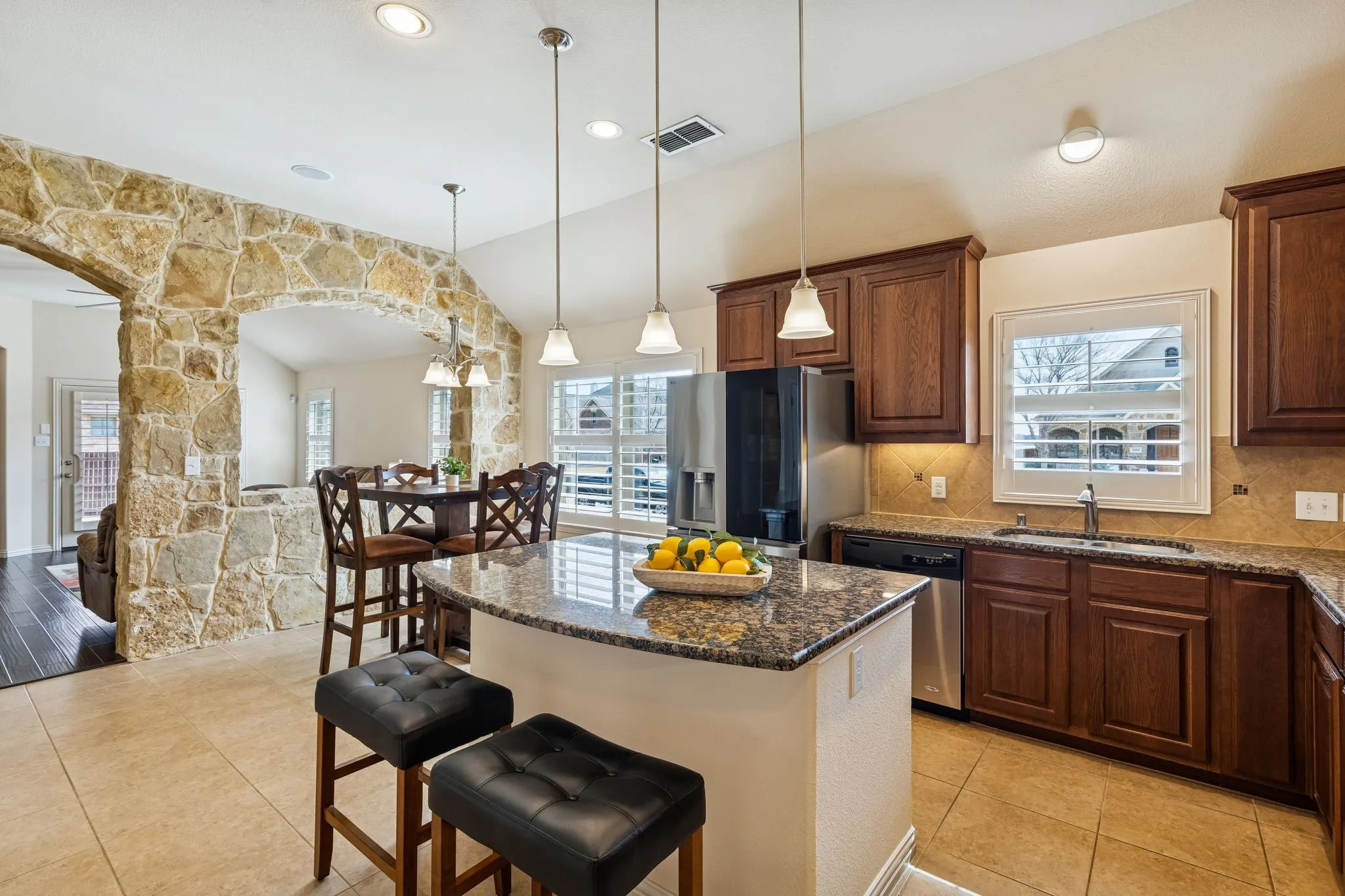 Single Family Residence For Sale in Denton County , 1517 Martin Creek Drive, Little Elm, Texas 75068, 3 Bedroom, 3 Bathroom, 2 Garage spaces, 2,470 Sqft, built in 2013, mls#21276319, Real Estate Agent in Little Elm, Homes For Sale in Denton county, Homes For Sale in Little Elm, Realtor in Little Elm Texas, Real Estate Brokerage Independent Realty Texas, Luminita Cordes Realtor