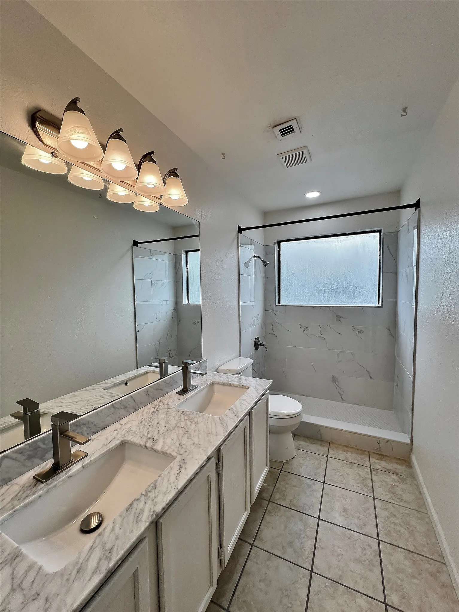 Single Family Residence For Sale in Tarrant County , 6104 Bay Hill, Arlington, Texas 76018, 4 Bedroom, 3 Bathroom, 2 Garage spaces, 2,132 Sqft, built in 1987, mls#21276362, Real Estate Agent in Arlington, Homes For Sale in Tarrant county, Homes For Sale in Arlington, Realtor in Arlington Texas, Real Estate Brokerage Independent Realty Texas, Luminita Cordes Realtor