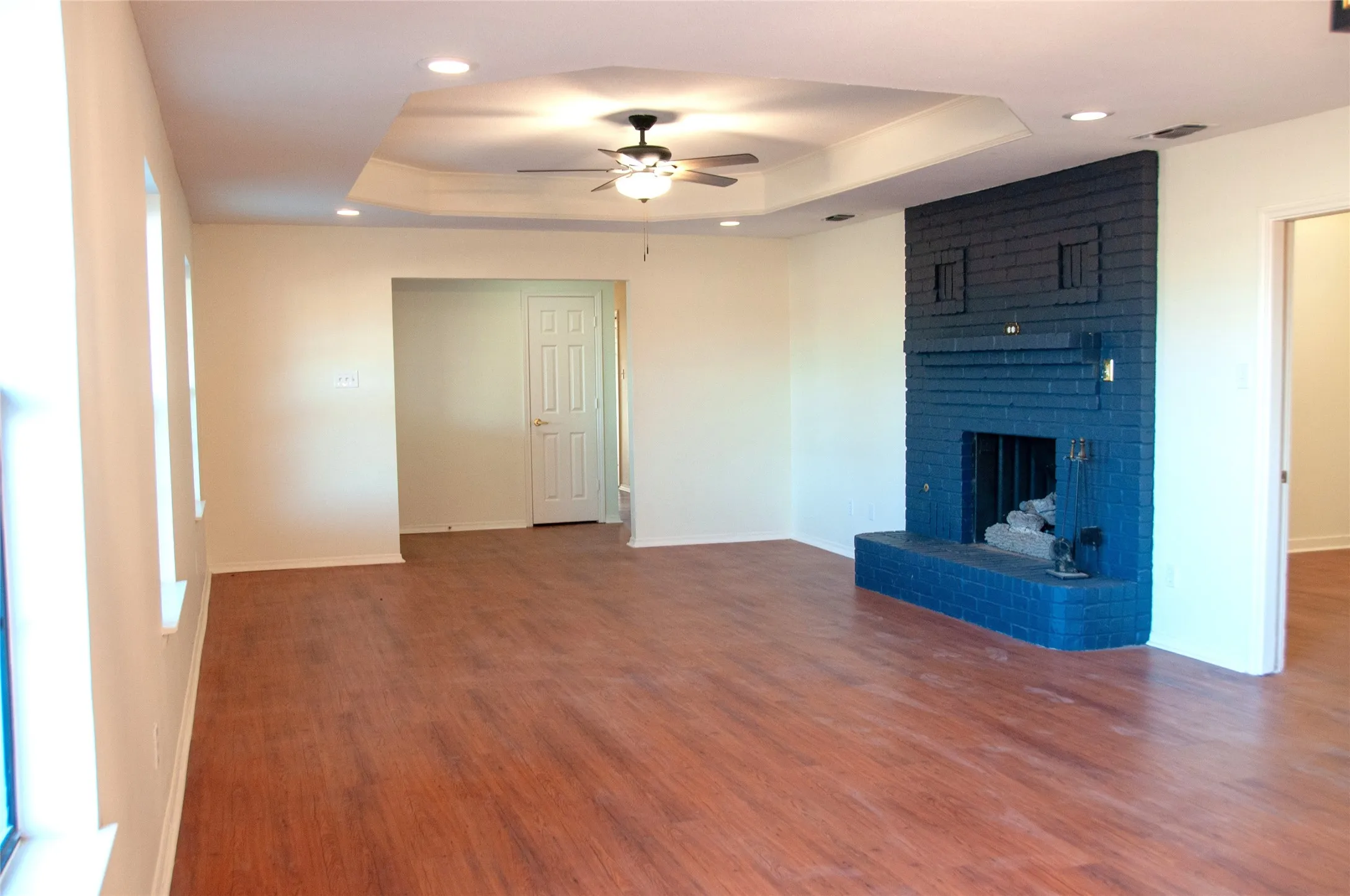 Single Family Residence For Sale in Hunt County , 3104 Canton Street, Greenville, Texas 75402, 3 Bedrooms, 2 Bathrooms, 2 Garage spaces, 1,736 Sqft, built in 1992, Price $299,000, mls#21261642, Real Estate Agent in Greenville, Homes For Sale in Hunt county, Homes For Sale in Greenville, Realtor in Greenville Texas, Real Estate Brokerage Independent Realty Texas, Luminita Cordes Realtor