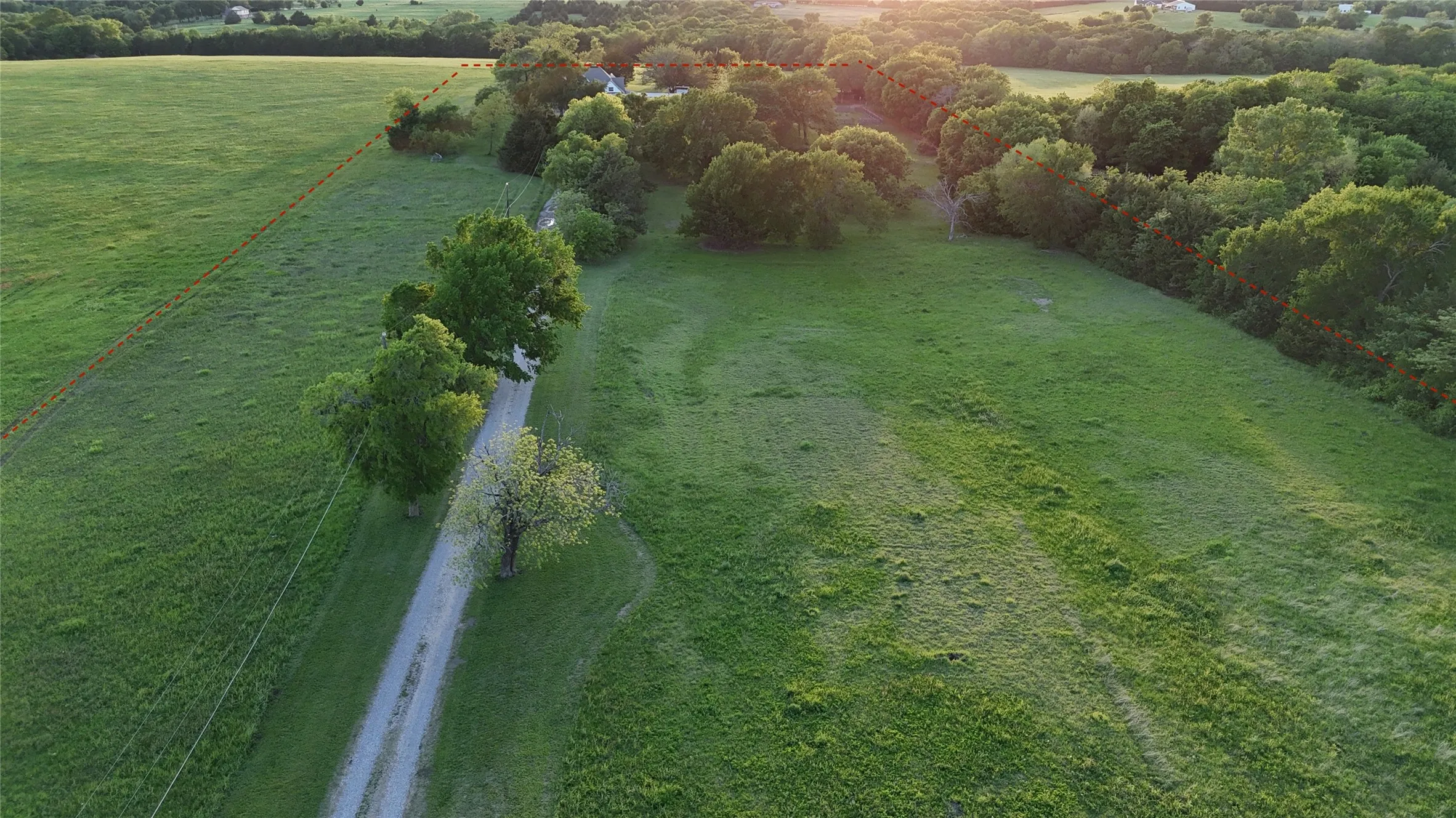 Single Family Residence For Sale in Grayson County , 3183 Harrell Road, Howe, Texas 75459, 4 Bedroom, 3 Bathroom, Garage spaces, 2,552 Sqft, built in 1900, mls#21276278, Real Estate Agent in Howe, Homes For Sale in Grayson county, Homes For Sale in Howe, Realtor in Howe Texas, Real Estate Brokerage Independent Realty Texas, Luminita Cordes Realtor