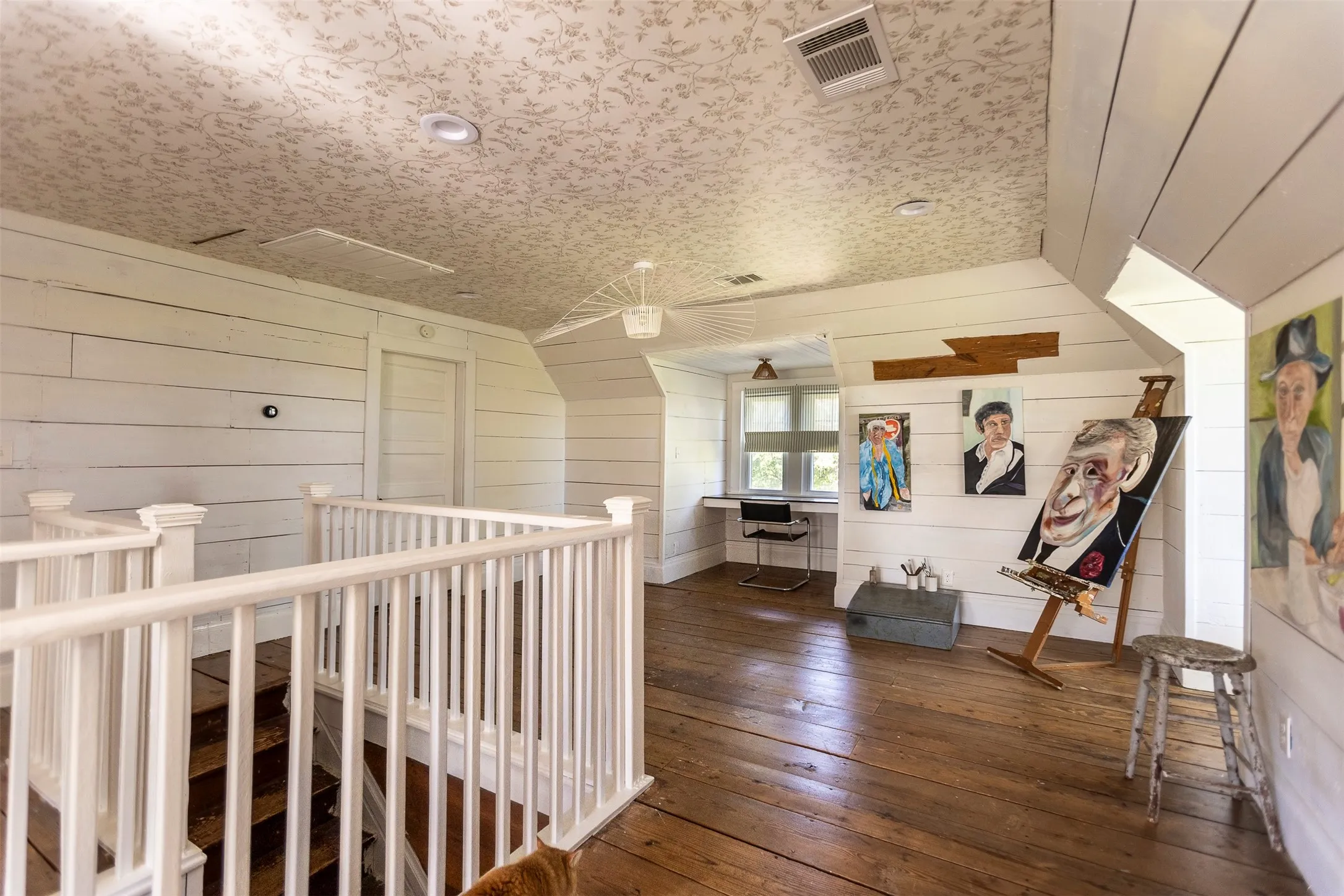 Single Family Residence For Sale in Grayson County , 3183 Harrell Road, Howe, Texas 75459, 4 Bedroom, 3 Bathroom, Garage spaces, 2,552 Sqft, built in 1900, mls#21276278, Real Estate Agent in Howe, Homes For Sale in Grayson county, Homes For Sale in Howe, Realtor in Howe Texas, Real Estate Brokerage Independent Realty Texas, Luminita Cordes Realtor
