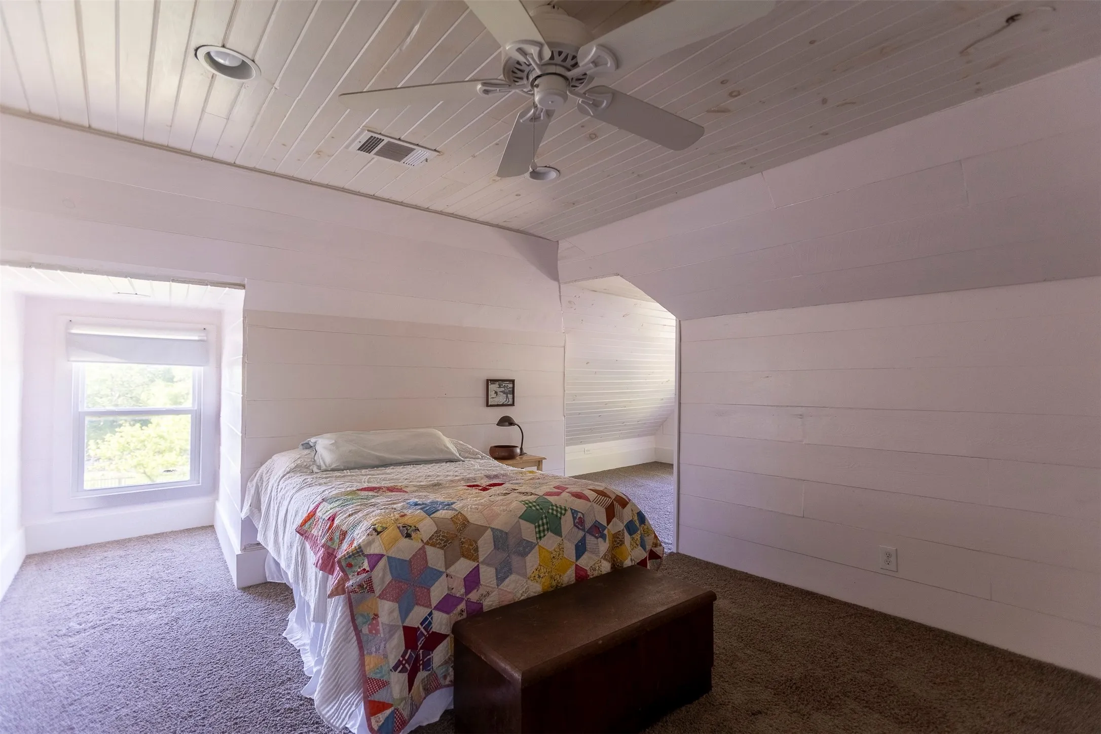 Single Family Residence For Sale in Grayson County , 3183 Harrell Road, Howe, Texas 75459, 4 Bedroom, 3 Bathroom, Garage spaces, 2,552 Sqft, built in 1900, mls#21276278, Real Estate Agent in Howe, Homes For Sale in Grayson county, Homes For Sale in Howe, Realtor in Howe Texas, Real Estate Brokerage Independent Realty Texas, Luminita Cordes Realtor