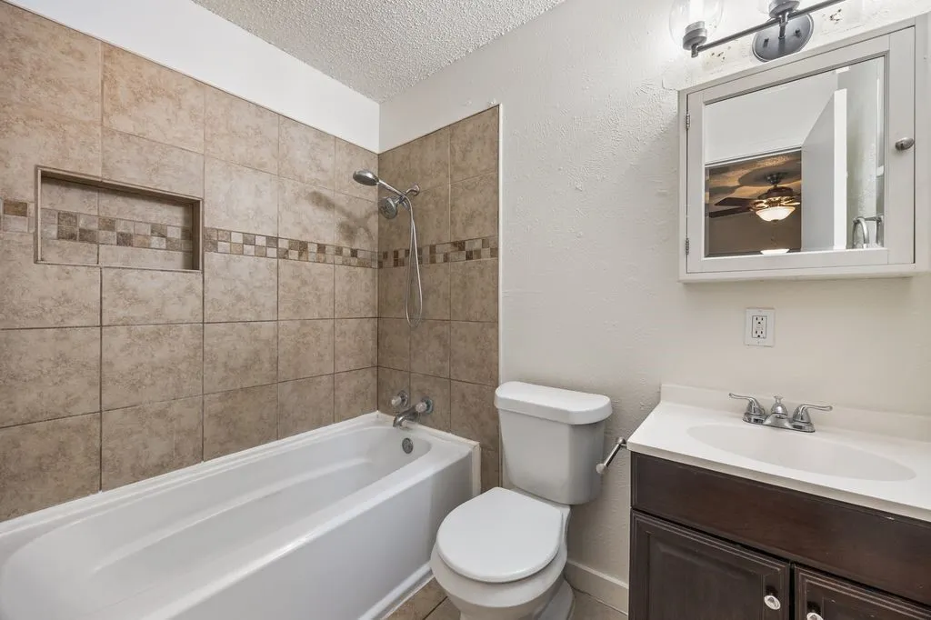 Single Family Residence For Sale in Tarrant County , 5625 Marlene, Haltom City, Texas 76148, 3 Bedroom, 2 Bathroom, 2 Garage spaces, 1,335 Sqft, built in 1977, mls#21276331, Real Estate Agent in Haltom City, Homes For Sale in Tarrant county, Homes For Sale in Haltom City, Realtor in Haltom City Texas, Real Estate Brokerage Independent Realty Texas, Luminita Cordes Realtor