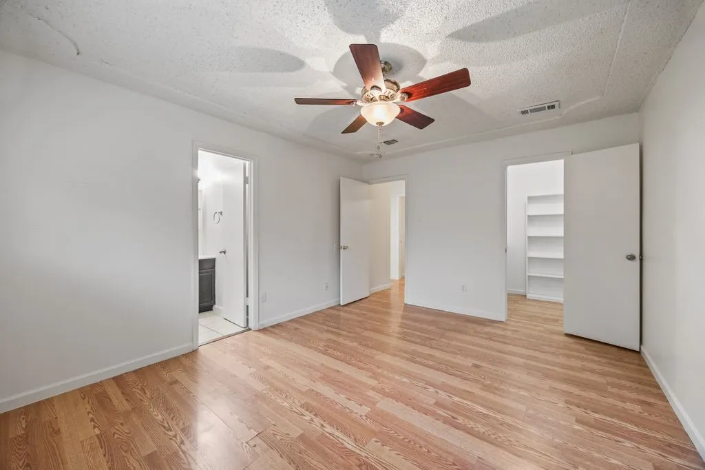 Single Family Residence For Sale in Tarrant County , 5625 Marlene, Haltom City, Texas 76148, 3 Bedroom, 2 Bathroom, 2 Garage spaces, 1,335 Sqft, built in 1977, mls#21276331, Real Estate Agent in Haltom City, Homes For Sale in Tarrant county, Homes For Sale in Haltom City, Realtor in Haltom City Texas, Real Estate Brokerage Independent Realty Texas, Luminita Cordes Realtor