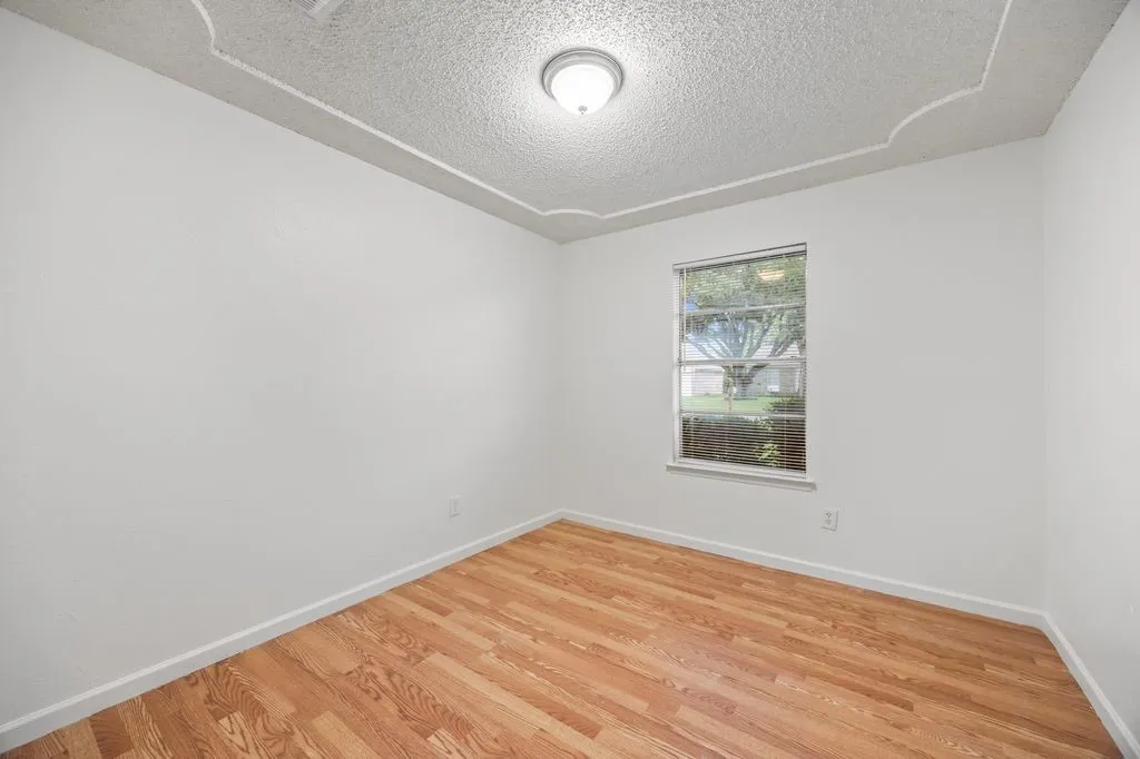 Single Family Residence For Sale in Tarrant County , 5625 Marlene, Haltom City, Texas 76148, 3 Bedroom, 2 Bathroom, 2 Garage spaces, 1,335 Sqft, built in 1977, mls#21276331, Real Estate Agent in Haltom City, Homes For Sale in Tarrant county, Homes For Sale in Haltom City, Realtor in Haltom City Texas, Real Estate Brokerage Independent Realty Texas, Luminita Cordes Realtor