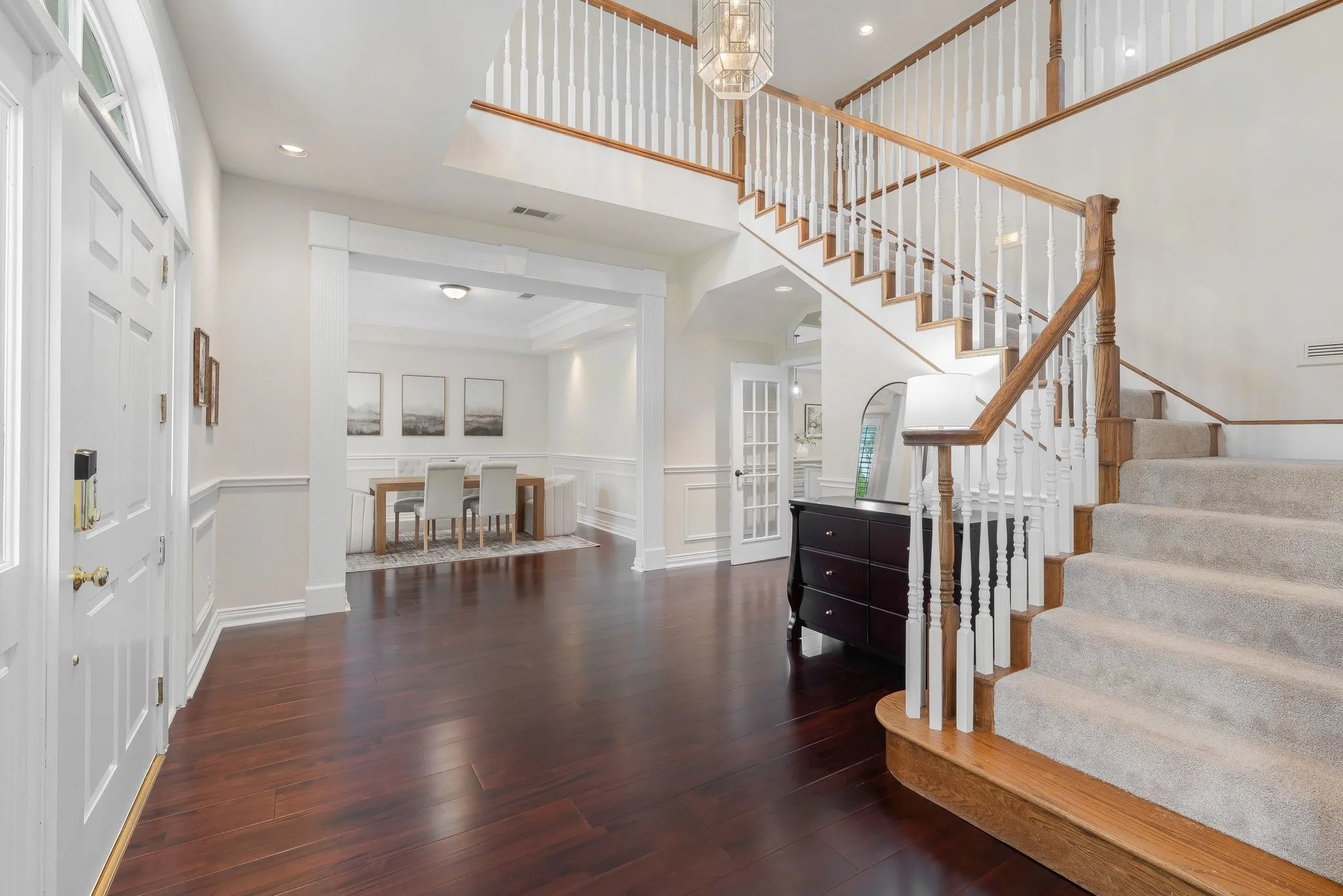 Single Family Residence For Sale in Tarrant County , 302 W Charlottesville Avenue, Colleyville, Texas 76034, 5 Bedroom, 5 Bathroom, 3 Garage spaces, 4,795 Sqft, built in 1992, mls#21275029, Real Estate Agent in Colleyville, Homes For Sale in Tarrant county, Homes For Sale in Colleyville, Realtor in Colleyville Texas, Real Estate Brokerage Independent Realty Texas, Luminita Cordes Realtor