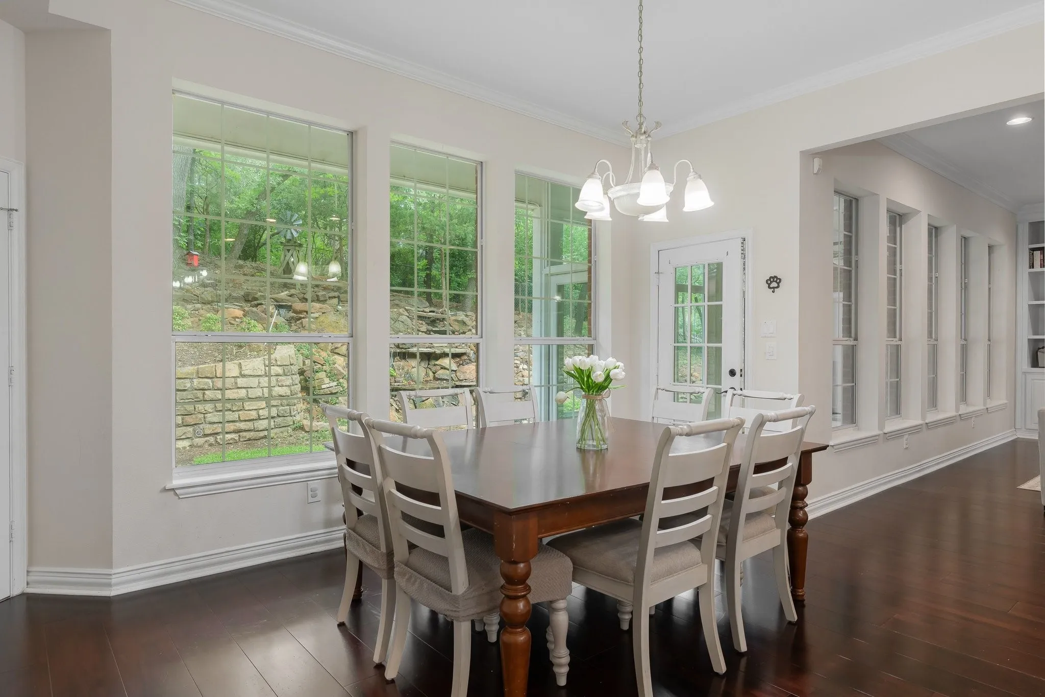 Single Family Residence For Sale in Tarrant County , 302 W Charlottesville Avenue, Colleyville, Texas 76034, 5 Bedroom, 5 Bathroom, 3 Garage spaces, 4,795 Sqft, built in 1992, mls#21275029, Real Estate Agent in Colleyville, Homes For Sale in Tarrant county, Homes For Sale in Colleyville, Realtor in Colleyville Texas, Real Estate Brokerage Independent Realty Texas, Luminita Cordes Realtor