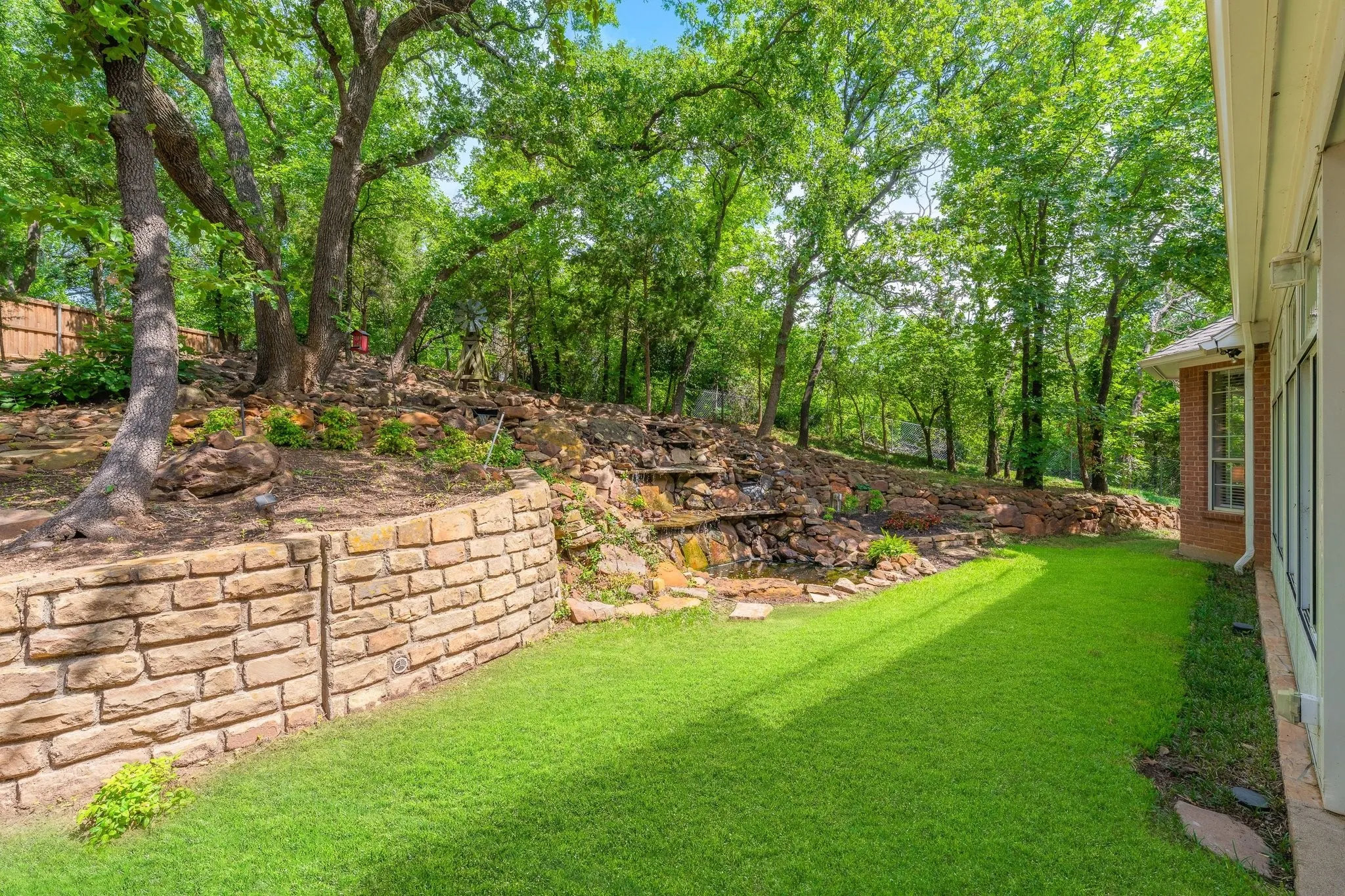 Single Family Residence For Sale in Tarrant County , 302 W Charlottesville Avenue, Colleyville, Texas 76034, 5 Bedroom, 5 Bathroom, 3 Garage spaces, 4,795 Sqft, built in 1992, mls#21275029, Real Estate Agent in Colleyville, Homes For Sale in Tarrant county, Homes For Sale in Colleyville, Realtor in Colleyville Texas, Real Estate Brokerage Independent Realty Texas, Luminita Cordes Realtor