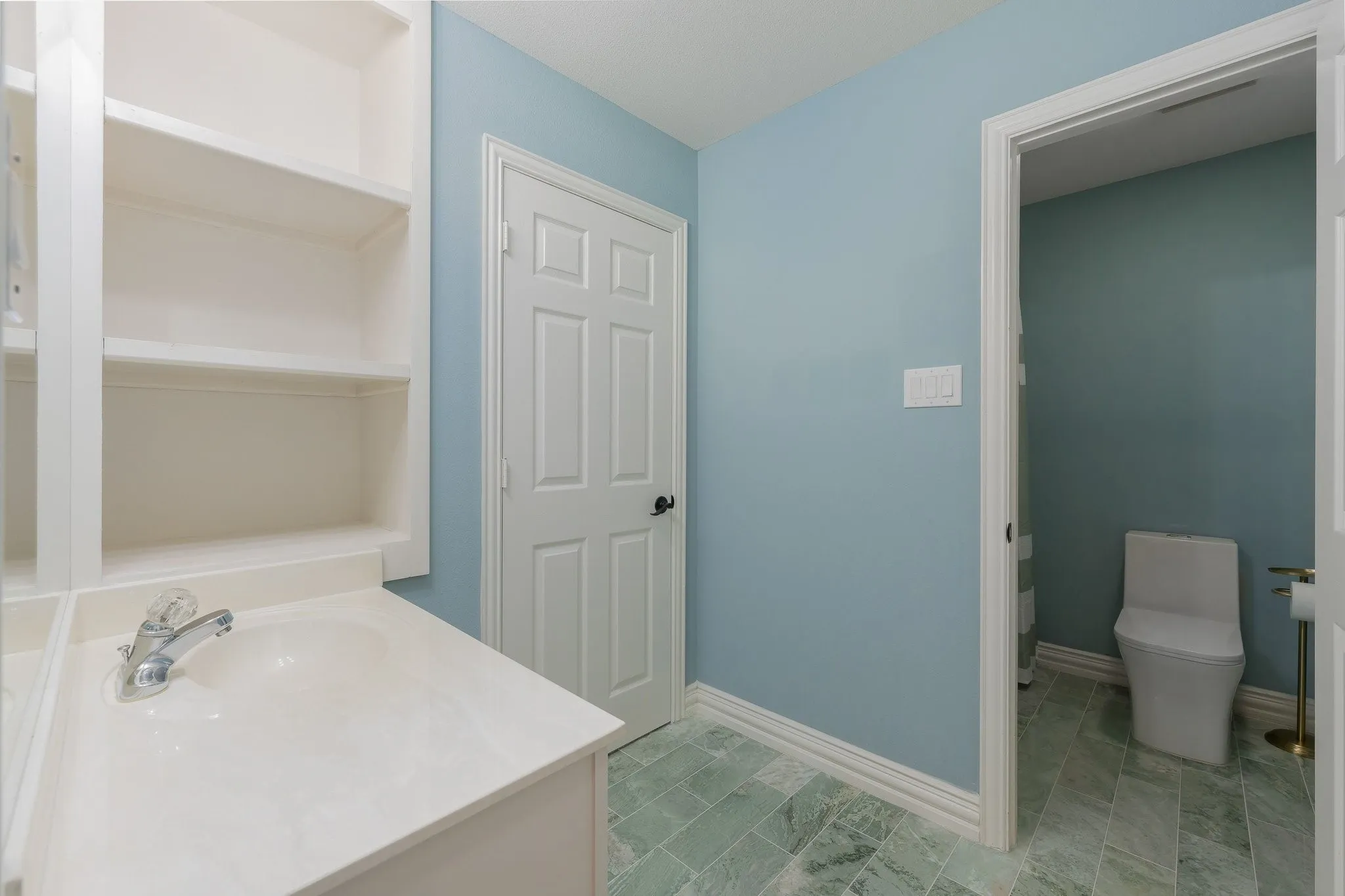 Single Family Residence For Sale in Tarrant County , 302 W Charlottesville Avenue, Colleyville, Texas 76034, 5 Bedroom, 5 Bathroom, 3 Garage spaces, 4,795 Sqft, built in 1992, mls#21275029, Real Estate Agent in Colleyville, Homes For Sale in Tarrant county, Homes For Sale in Colleyville, Realtor in Colleyville Texas, Real Estate Brokerage Independent Realty Texas, Luminita Cordes Realtor