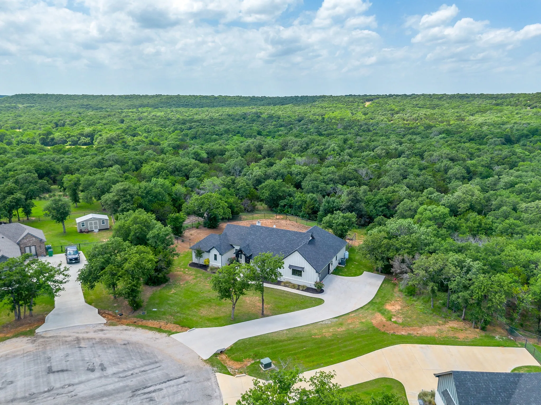 Single Family Residence For Sale in Parker County , 1057 Resolute Road, Millsap, Texas 76066, 4 Bedroom, 3 Bathroom, 2 Garage spaces, 2,156 Sqft, built in 2021, mls#21276335, Real Estate Agent in Millsap, Homes For Sale in Parker county, Homes For Sale in Millsap, Realtor in Millsap Texas, Real Estate Brokerage Independent Realty Texas, Luminita Cordes Realtor