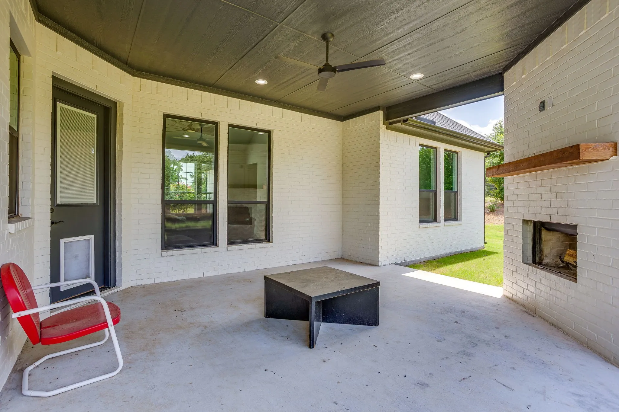 Single Family Residence For Sale in Parker County , 1057 Resolute Road, Millsap, Texas 76066, 4 Bedroom, 3 Bathroom, 2 Garage spaces, 2,156 Sqft, built in 2021, mls#21276335, Real Estate Agent in Millsap, Homes For Sale in Parker county, Homes For Sale in Millsap, Realtor in Millsap Texas, Real Estate Brokerage Independent Realty Texas, Luminita Cordes Realtor