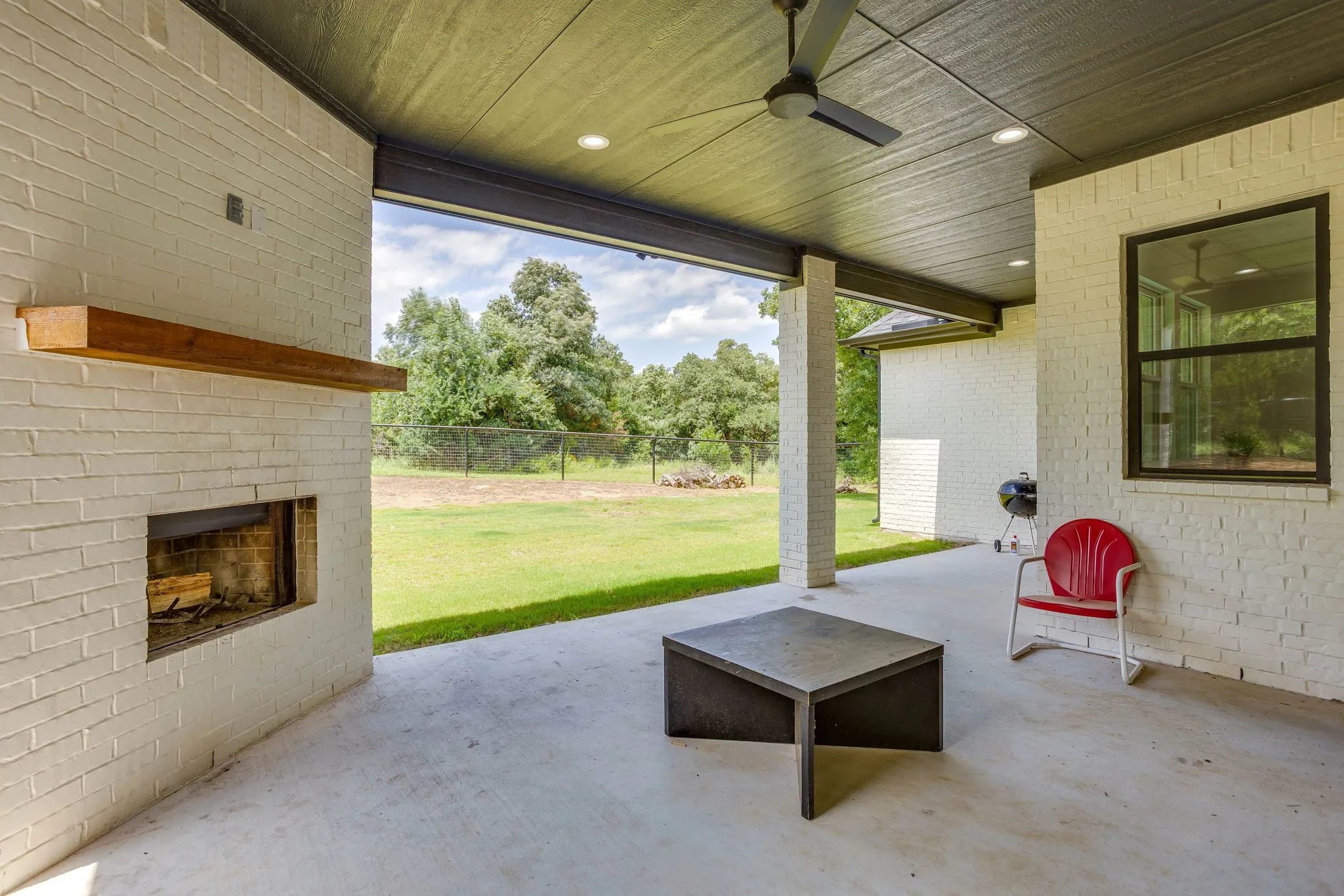 Single Family Residence For Sale in Parker County , 1057 Resolute Road, Millsap, Texas 76066, 4 Bedroom, 3 Bathroom, 2 Garage spaces, 2,156 Sqft, built in 2021, mls#21276335, Real Estate Agent in Millsap, Homes For Sale in Parker county, Homes For Sale in Millsap, Realtor in Millsap Texas, Real Estate Brokerage Independent Realty Texas, Luminita Cordes Realtor