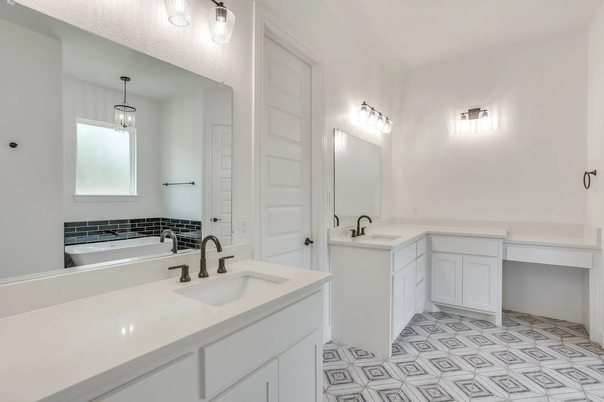 Single Family Residence For Sale in Parker County , 1057 Resolute Road, Millsap, Texas 76066, 4 Bedroom, 3 Bathroom, 2 Garage spaces, 2,156 Sqft, built in 2021, mls#21276335, Real Estate Agent in Millsap, Homes For Sale in Parker county, Homes For Sale in Millsap, Realtor in Millsap Texas, Real Estate Brokerage Independent Realty Texas, Luminita Cordes Realtor