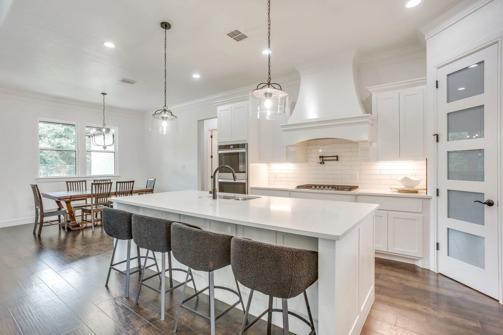Single Family Residence For Sale in Parker County , 1057 Resolute Road, Millsap, Texas 76066, 4 Bedroom, 3 Bathroom, 2 Garage spaces, 2,156 Sqft, built in 2021, mls#21276335, Real Estate Agent in Millsap, Homes For Sale in Parker county, Homes For Sale in Millsap, Realtor in Millsap Texas, Real Estate Brokerage Independent Realty Texas, Luminita Cordes Realtor